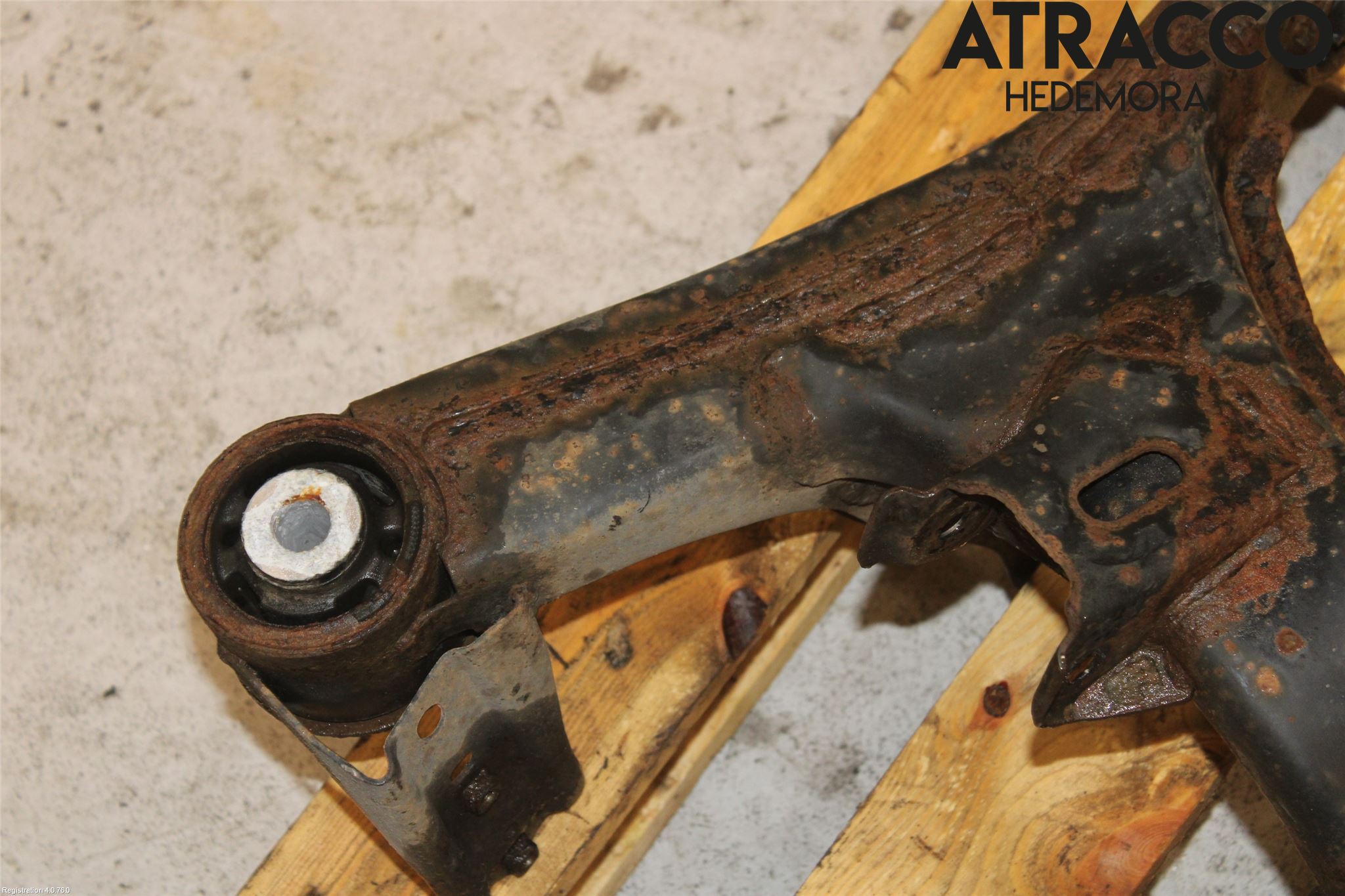 Subaru LEGACY 10-14 Bakaksel Feste Travers-Ramme