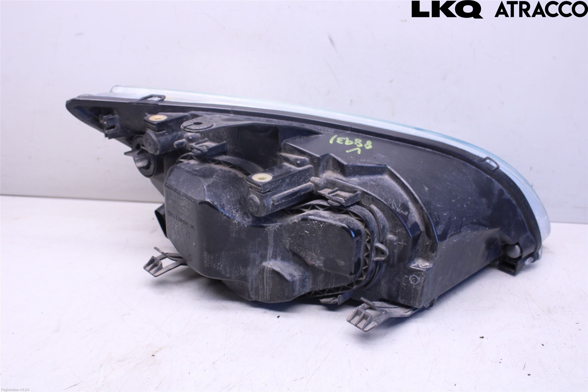 Ford FOCUS     04-07 Frontlykt Venstre