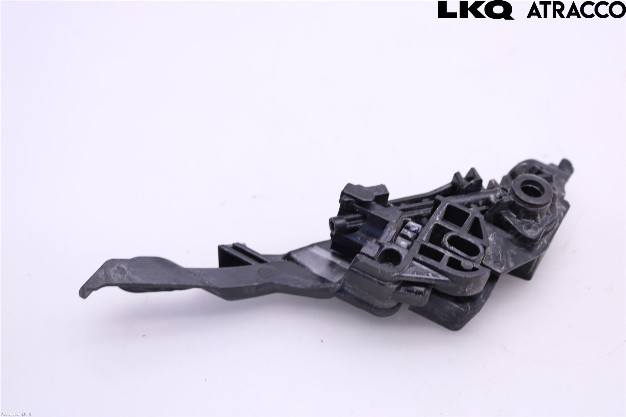 BMW 5 G30/G31/F90 17-23 Støtfangerfeste Bak Venstre