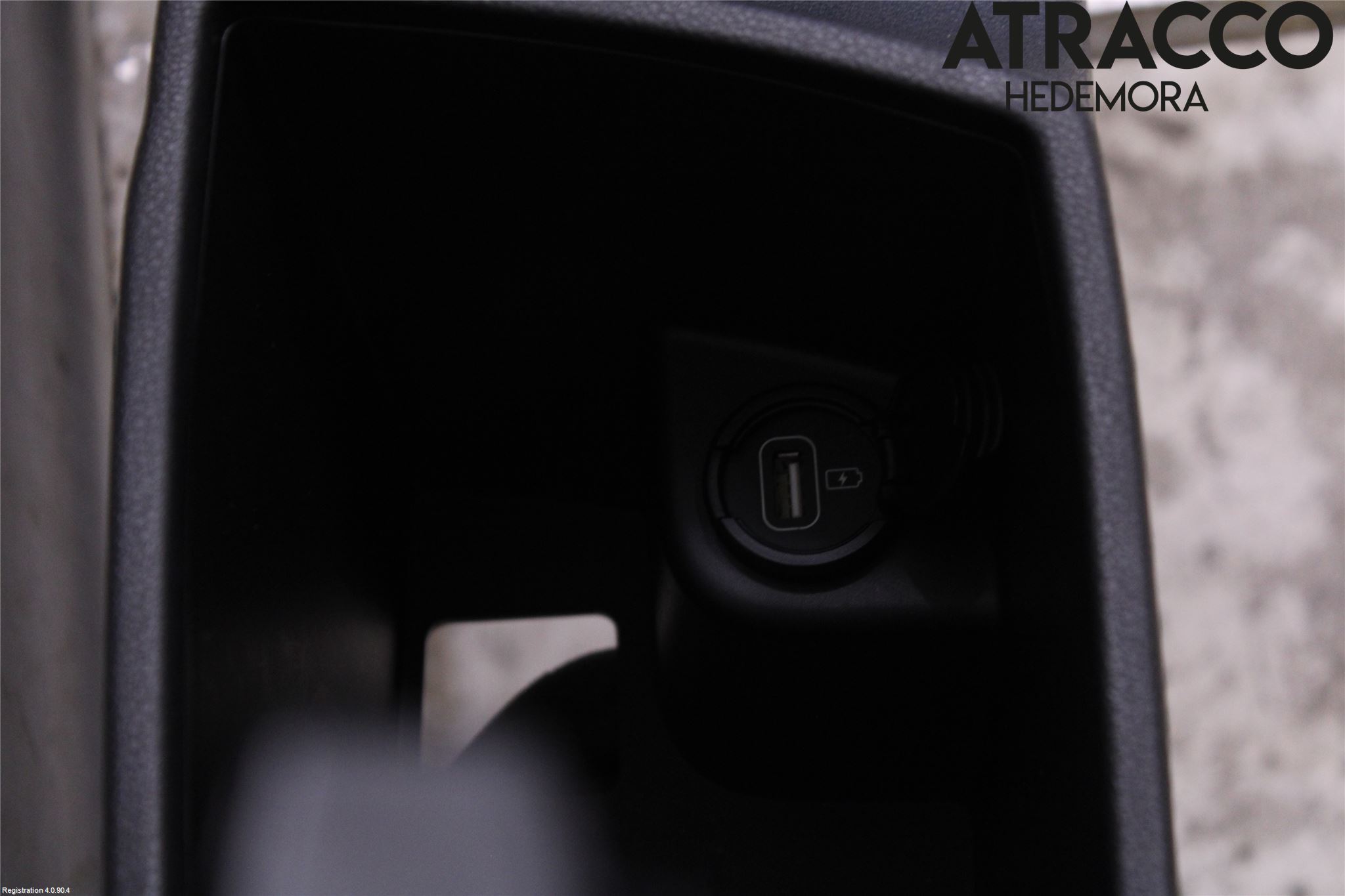 Kia NIRO (DE) 17-22 Instrumentkonsoll Midt