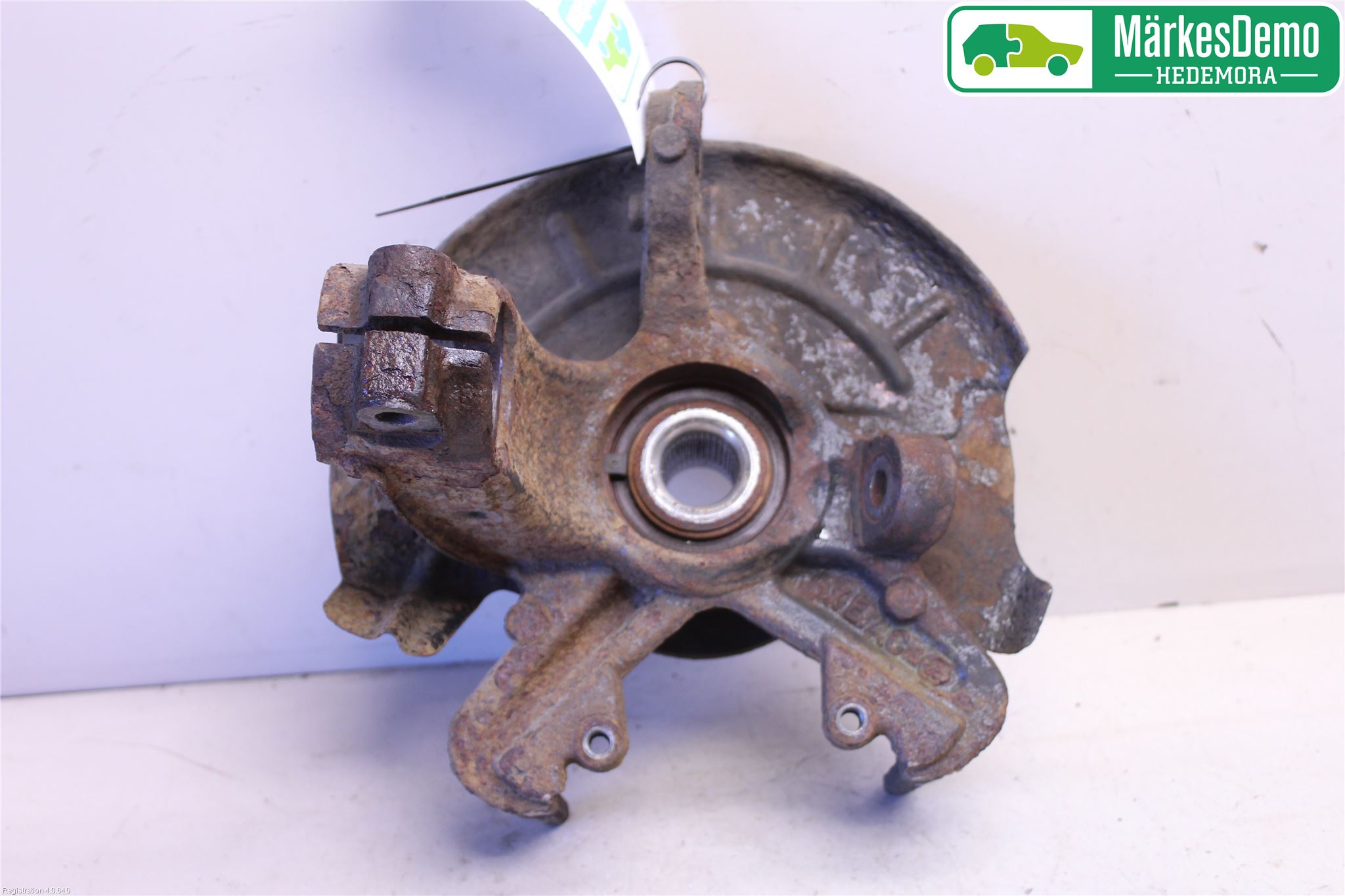 Volkswagen VW POLO 10-17 Spindel Hf