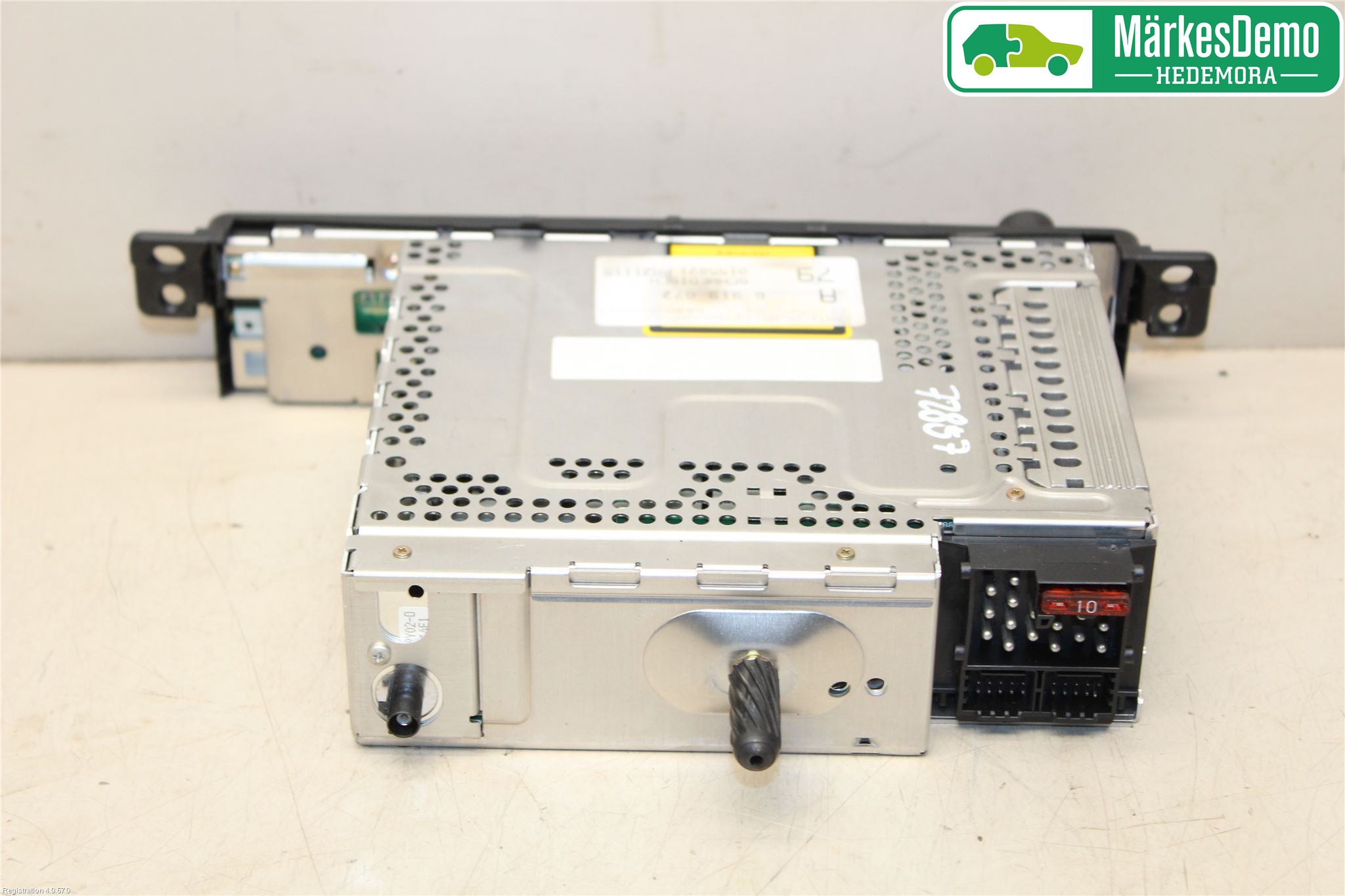 BMW 3 E46      98-05 Stereo Radio Med Cd