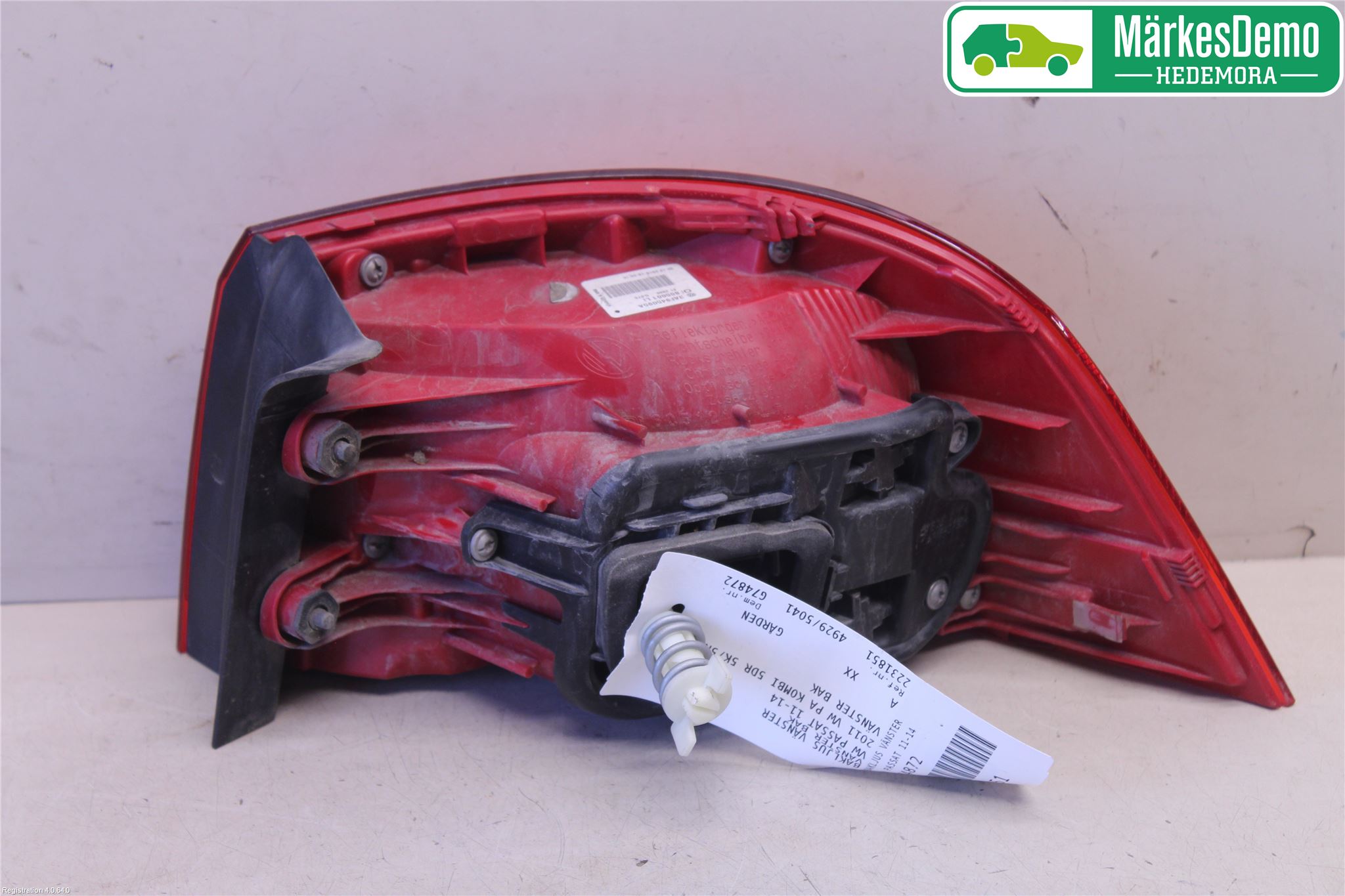 Volkswagen VW PASSAT 11-14 Baklykt Venstre