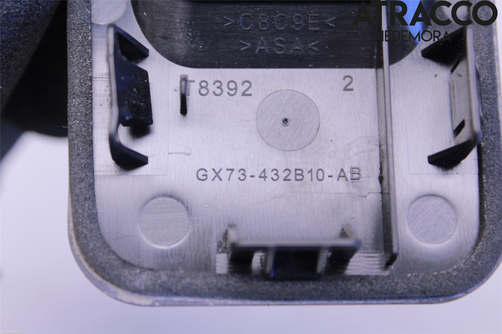 Jaguar XE (X760) 15-24 Bakluke Handtak Ytre