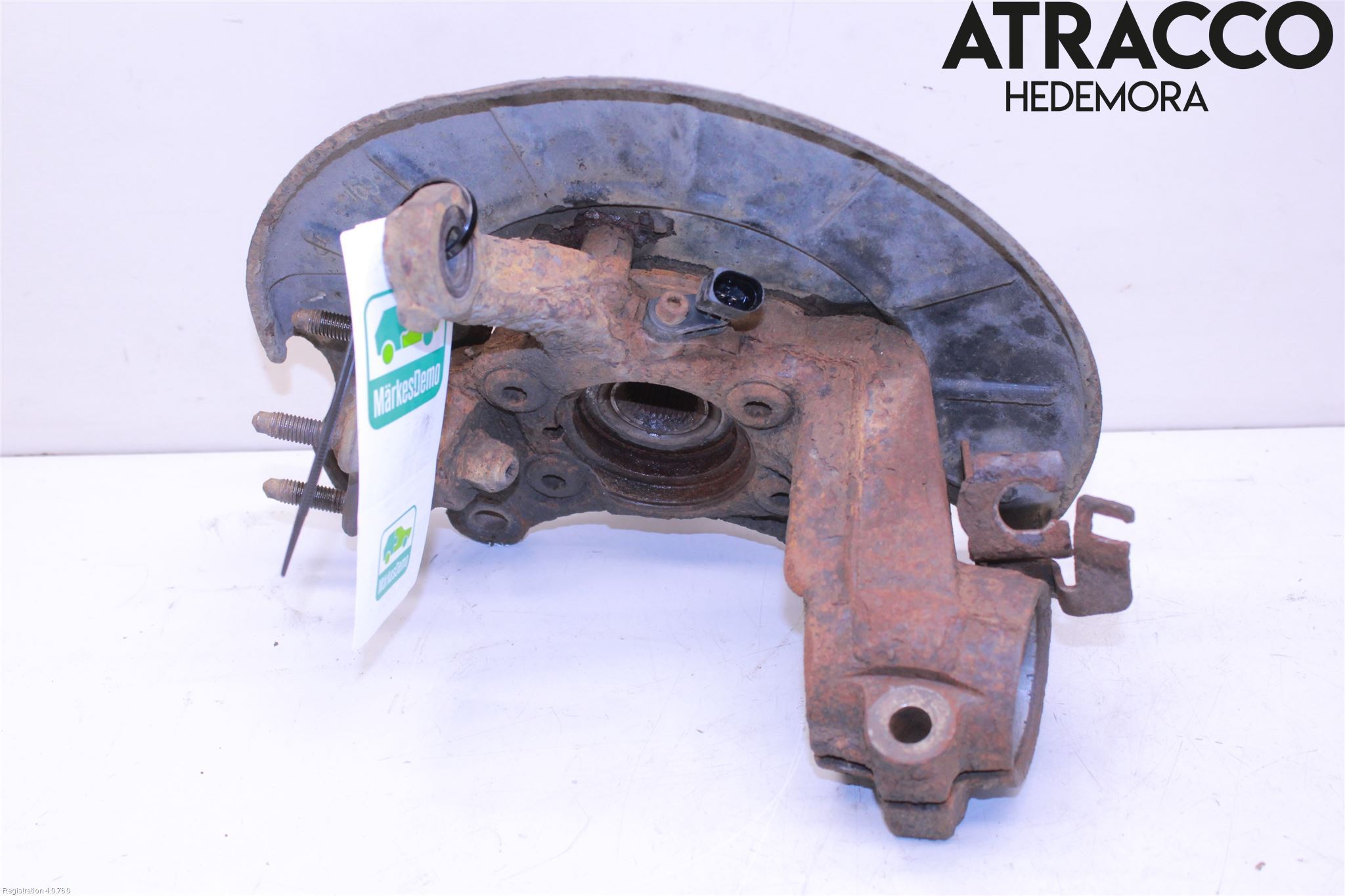 Volkswagen VW TOURAN 10-15 Spindel Vf