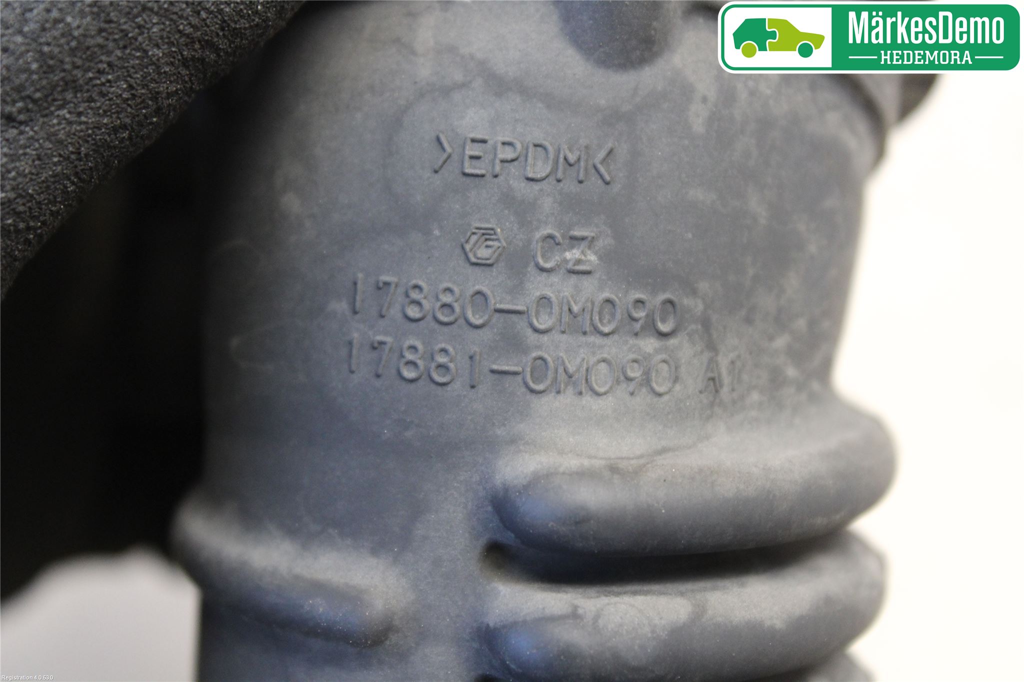 Toyota YARIS XP130 12-14 Inns Gummibelg - Slange