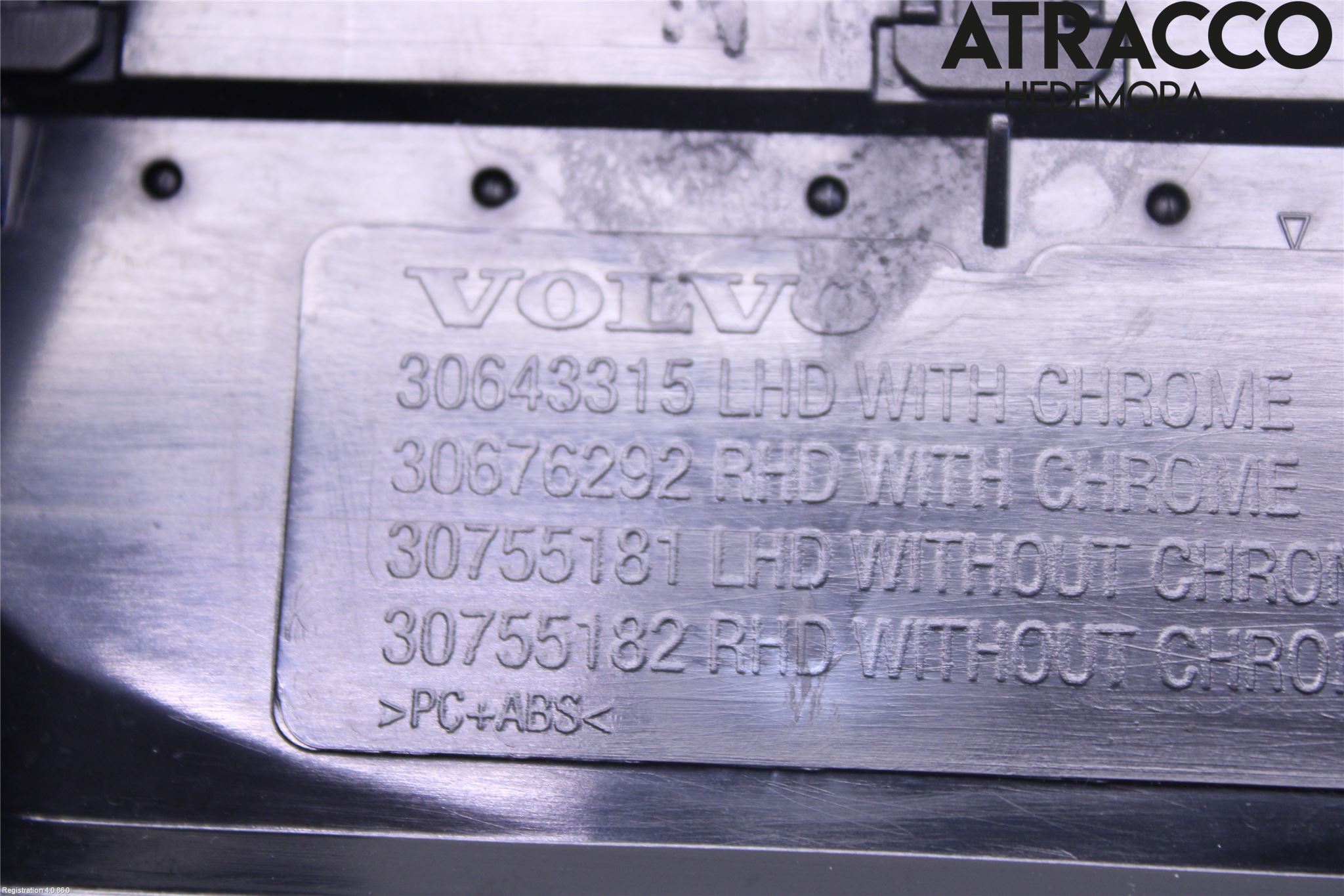 Volvo V70 08-13 Dashbord Kanal - Dyse