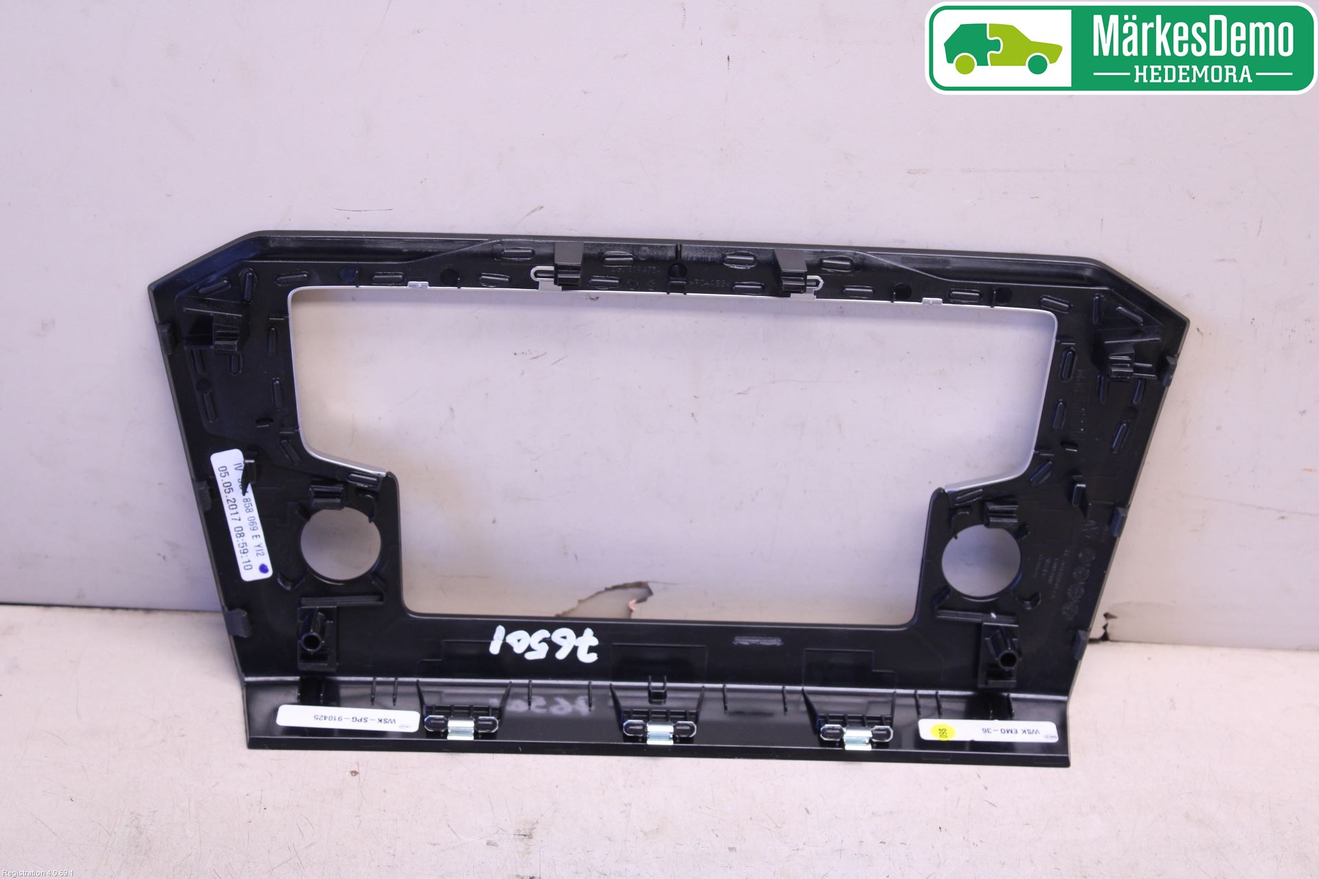 Volkswagen VW PASSAT 15-19 Innr Radio Ramme