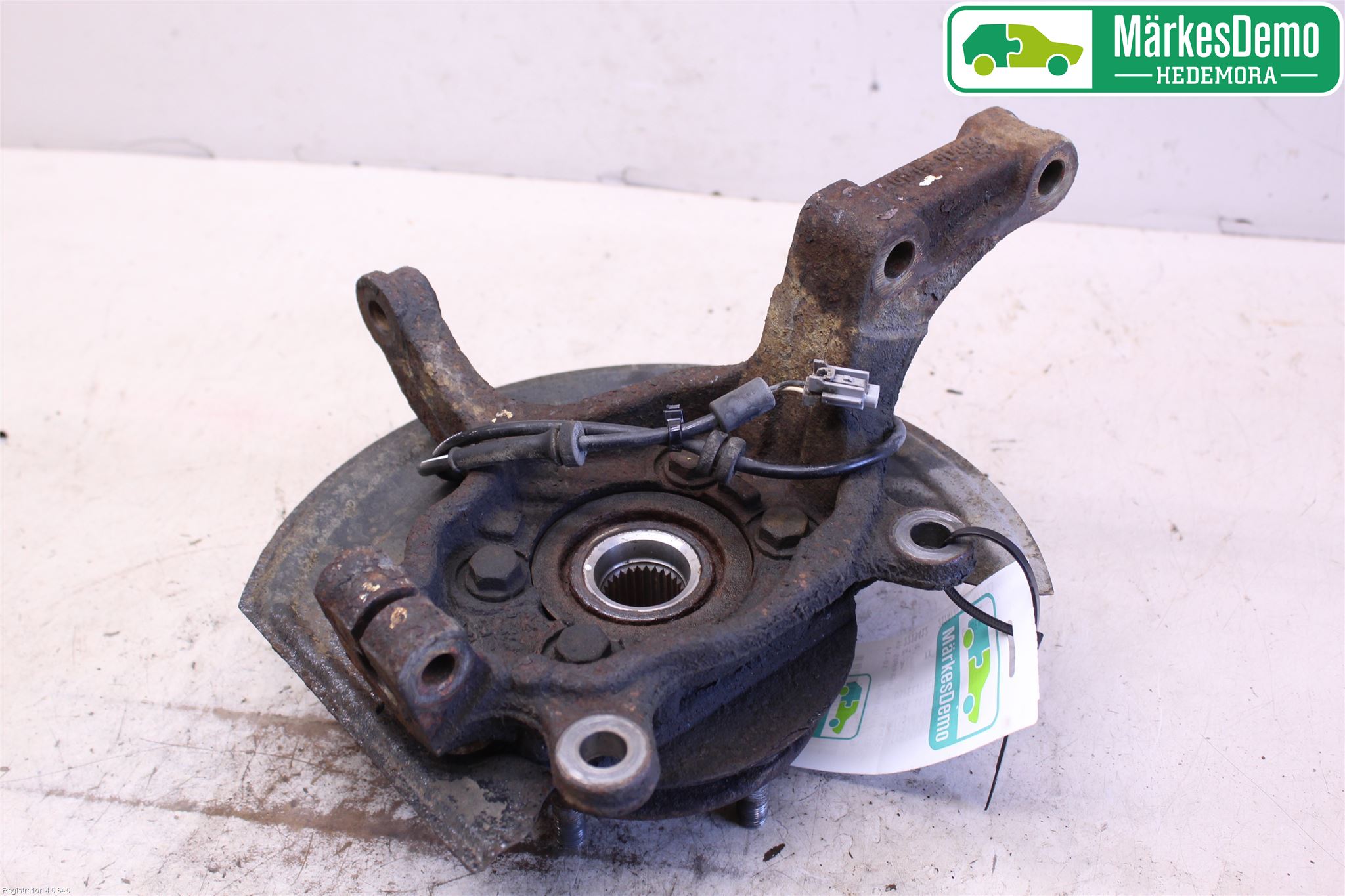 Nissan QASHQAI 10-14 Spindel Vf