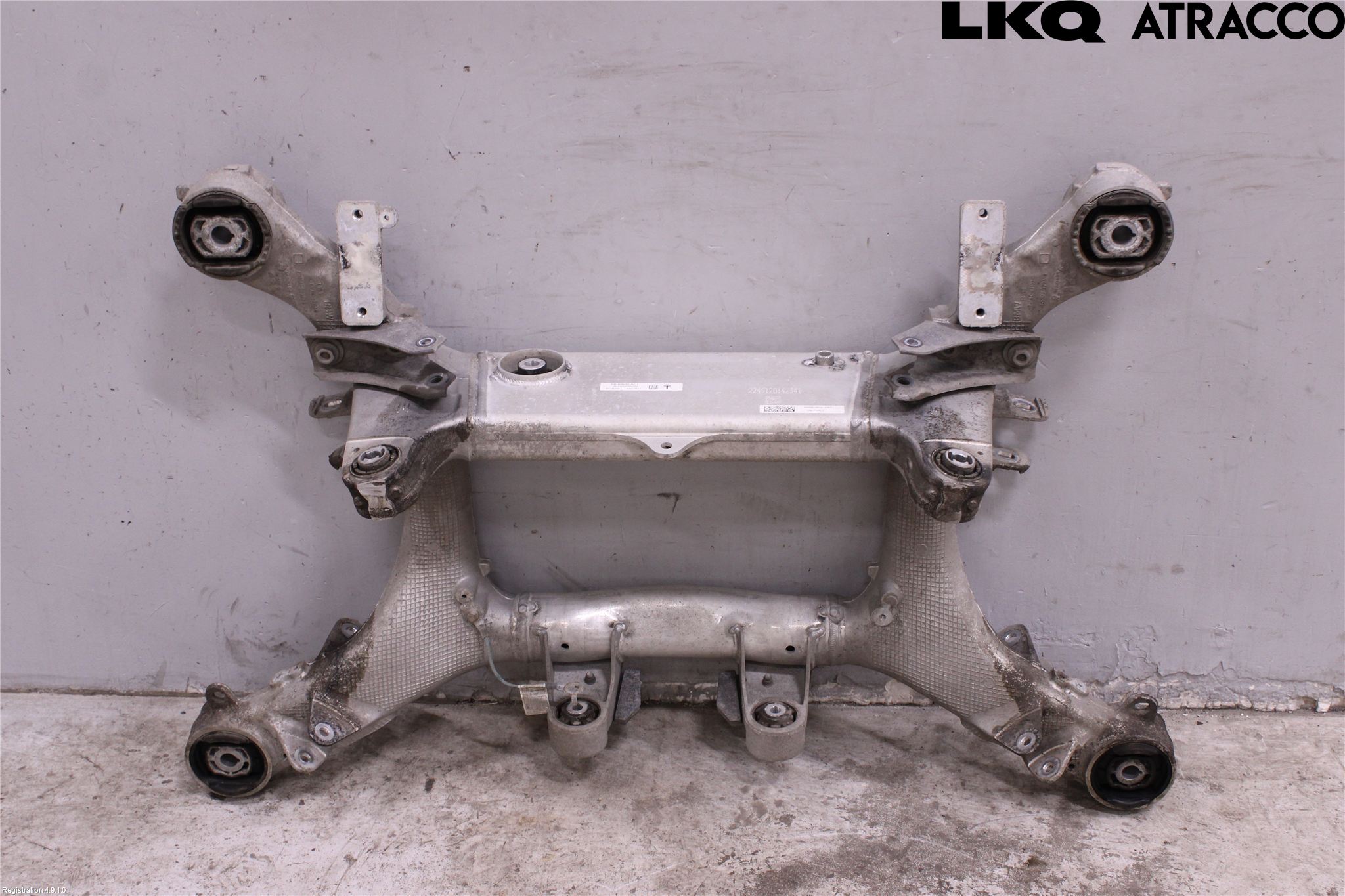 BMW 5 G30/G31/F90 17-23 Bakaksel Feste Travers-Ramme