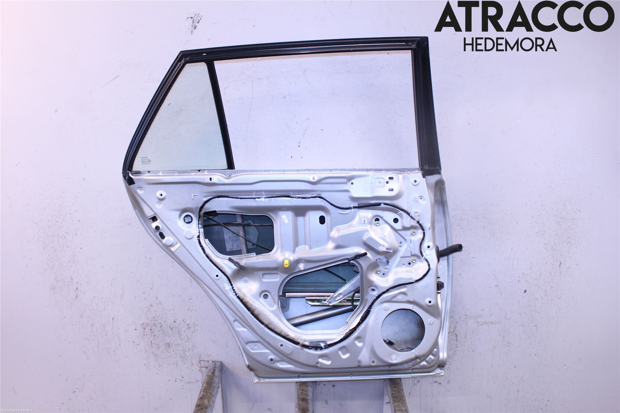 Toyota AVENSIS 03-06 Dør 4D Bak Venstre