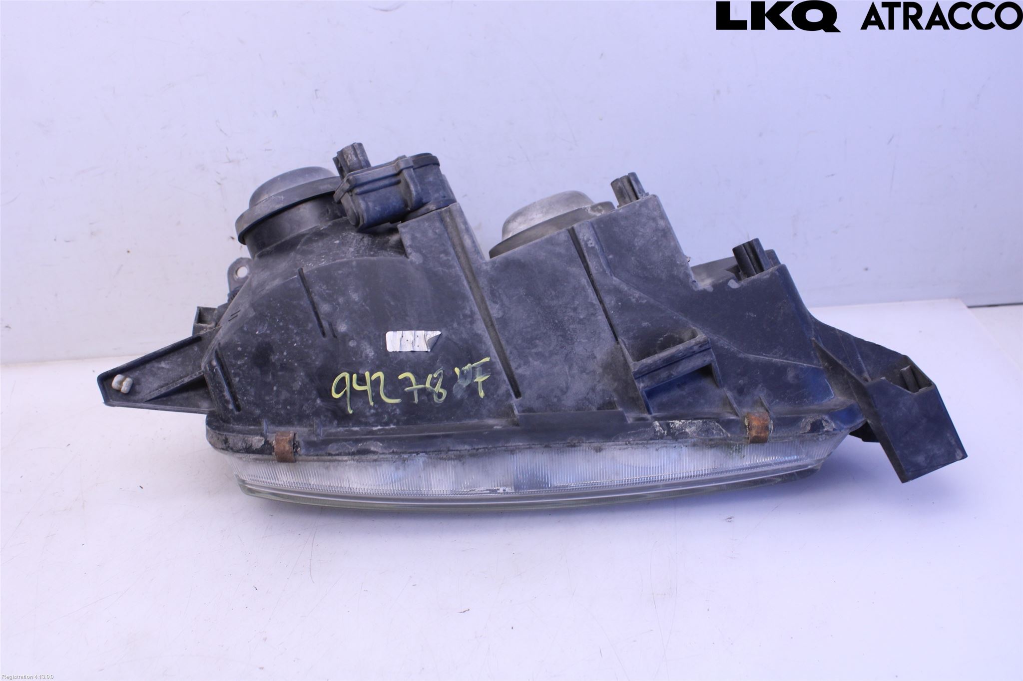Toyota AVENSIS 98-02 Frontlykt Venstre