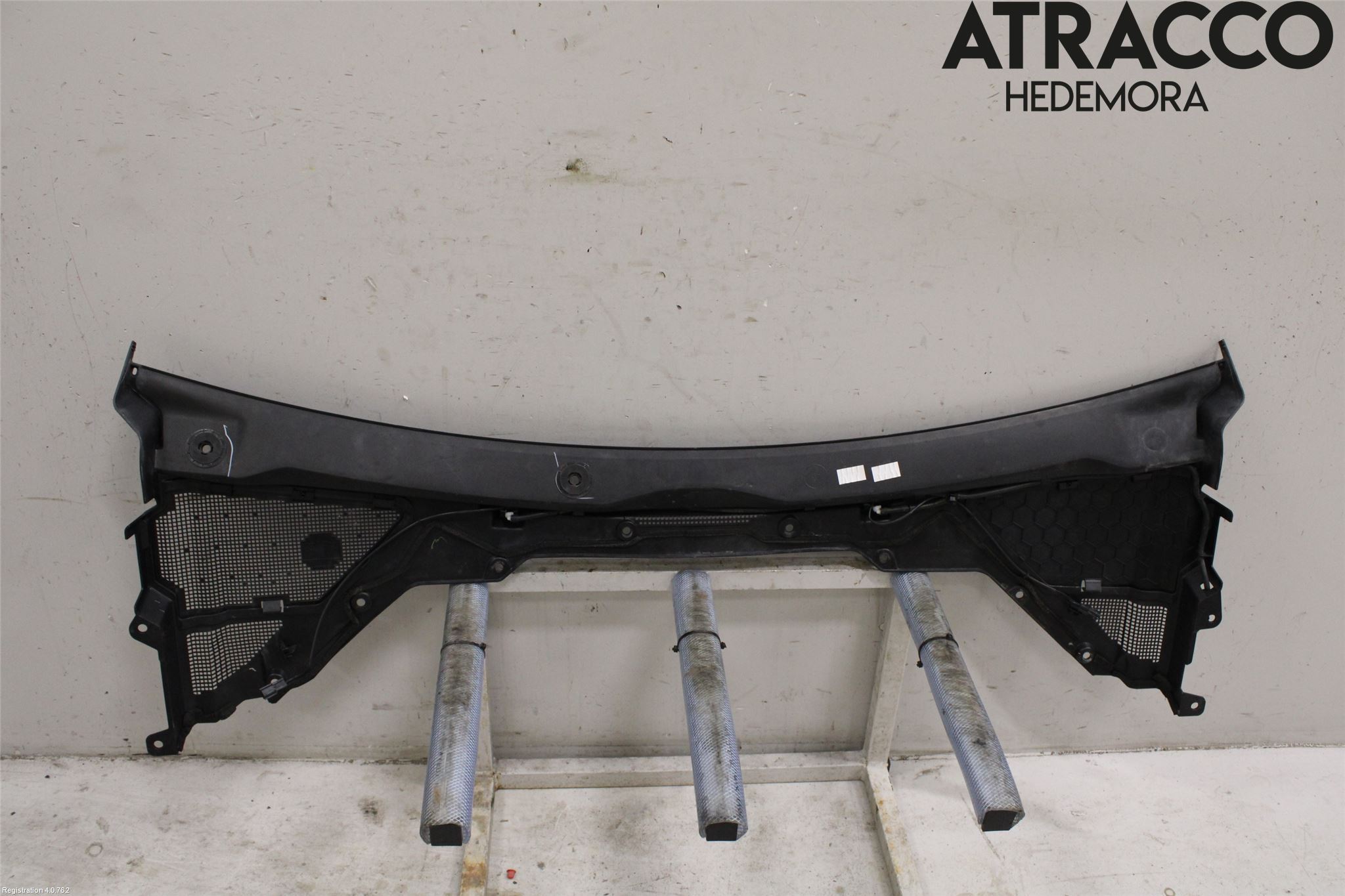 Jaguar XF (X260) 16-24 Visker Deksel-Grill-Under Frr