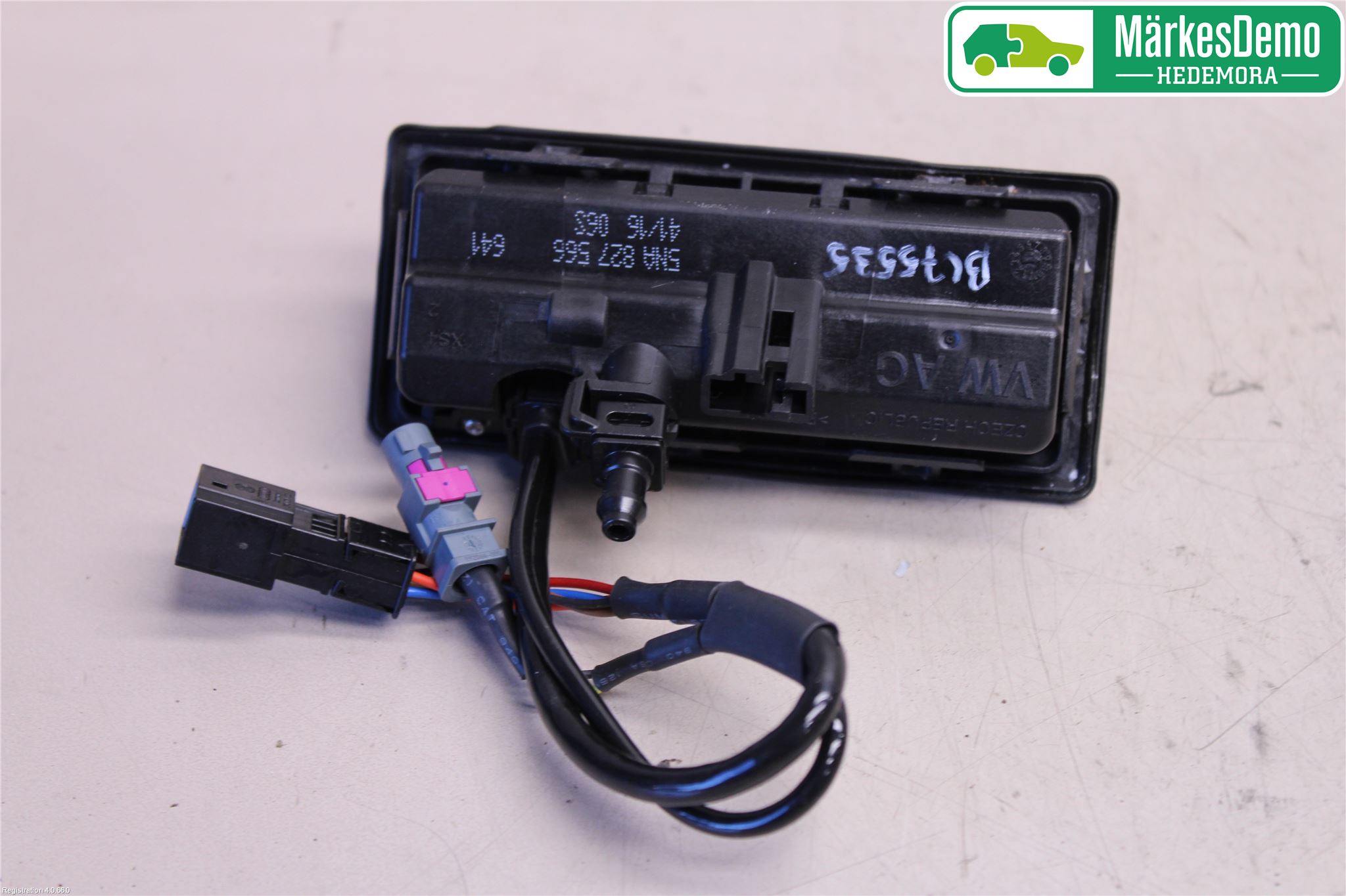 Volkswagen VW TIGUAN 16-24 Bakluke Handtak Ytre