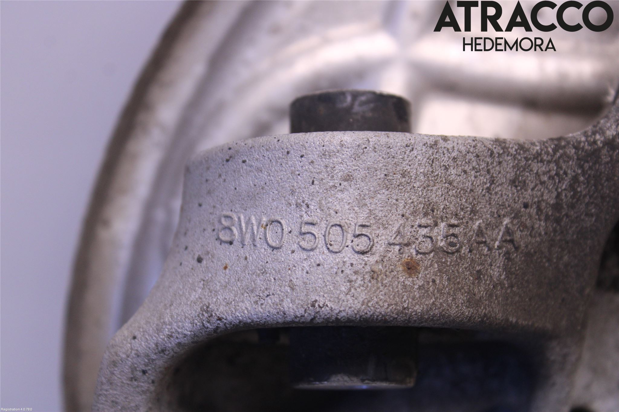 Audi A4/S4 B9 16-19 Spindel Vb