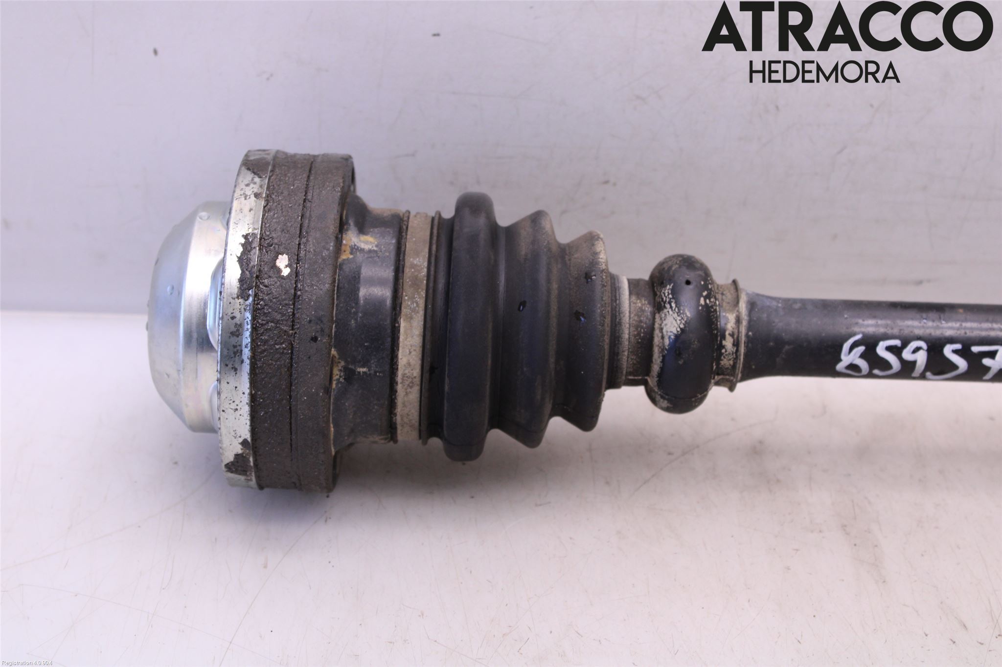 Volkswagen VW TRANSP/CARAVELLE (T5) 04-15 Drivaksel Foran Kompl Venstre