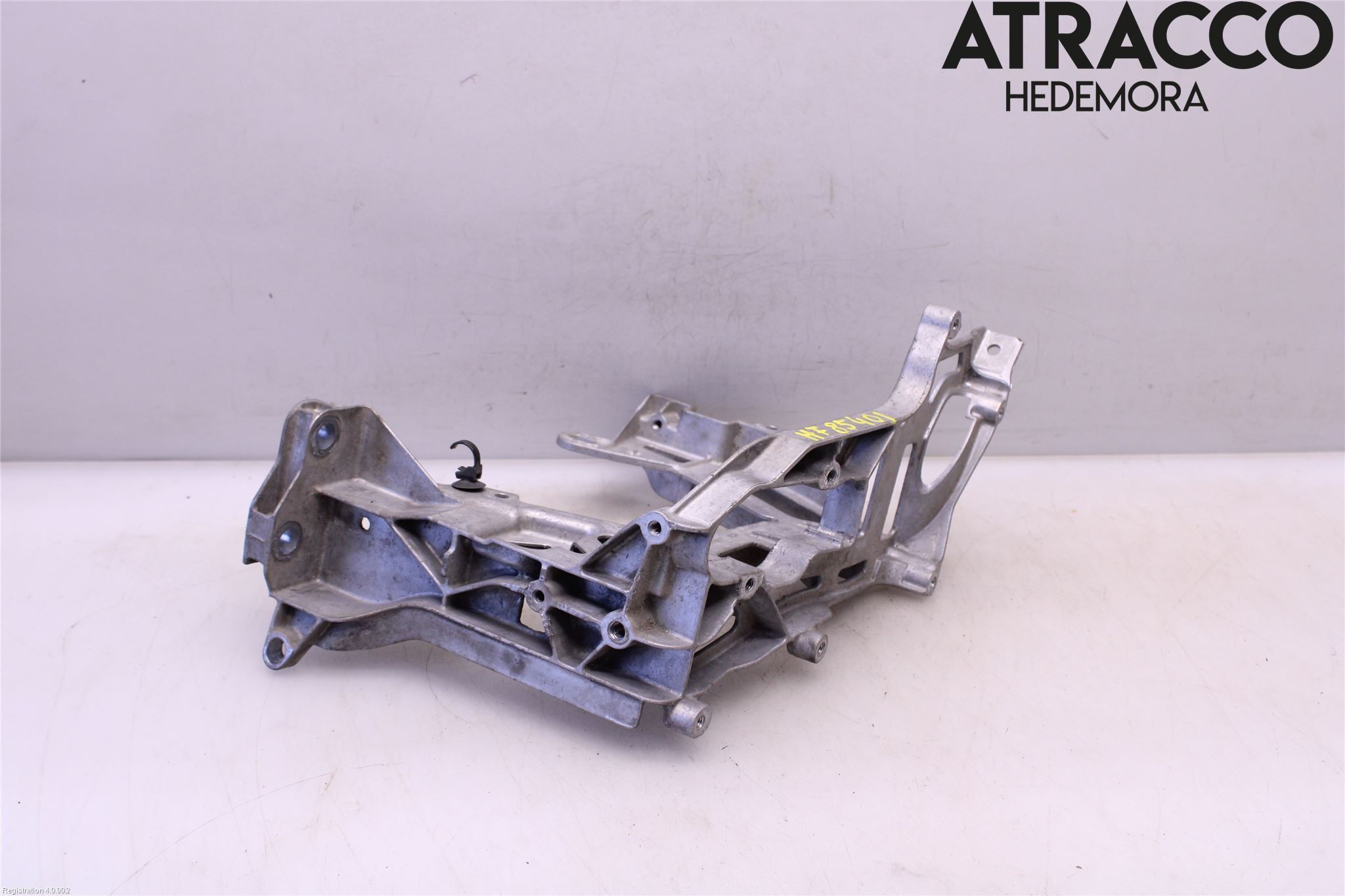 Mercedes-Benz MB C-KLASS (W205) 14-21 Frontlykt Holder-Feste