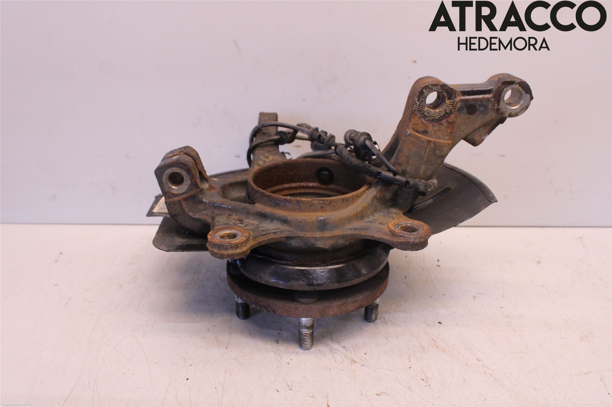 Kia SPORTAGE (SL) 11-15 Spindel Vf