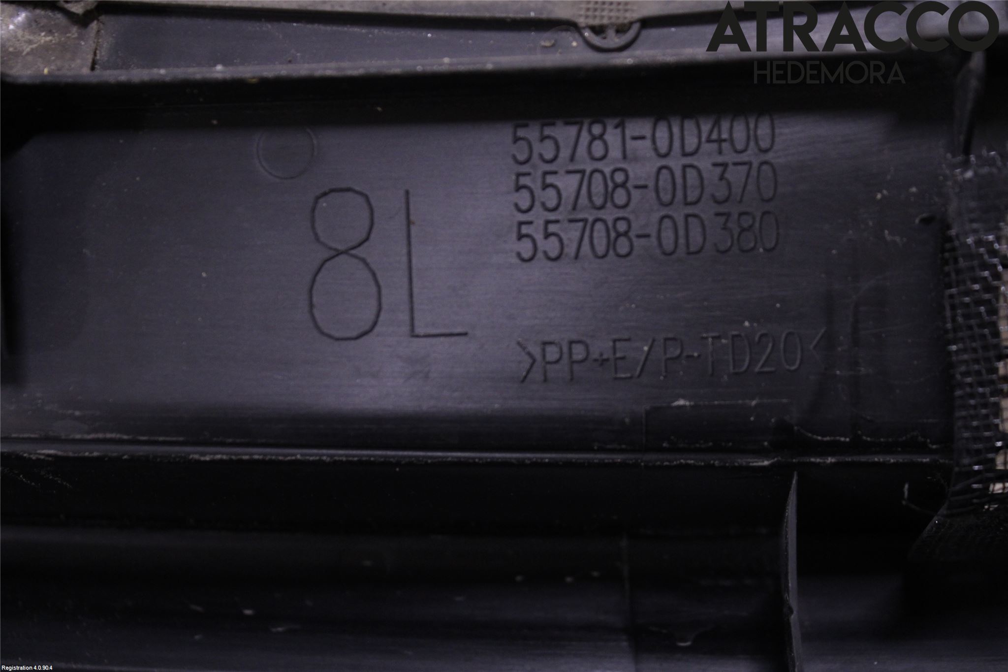 Toyota YARIS XP130 15-20 Visker Deksel-Grill-Under Frr