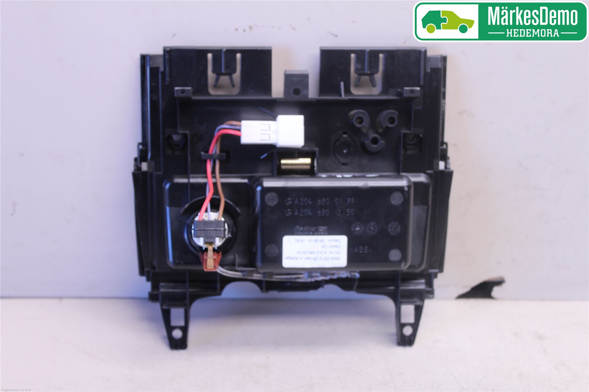 Mercedes-Benz MB E-KLASS (W212) 09-16 Innr Oppbevaringsrom