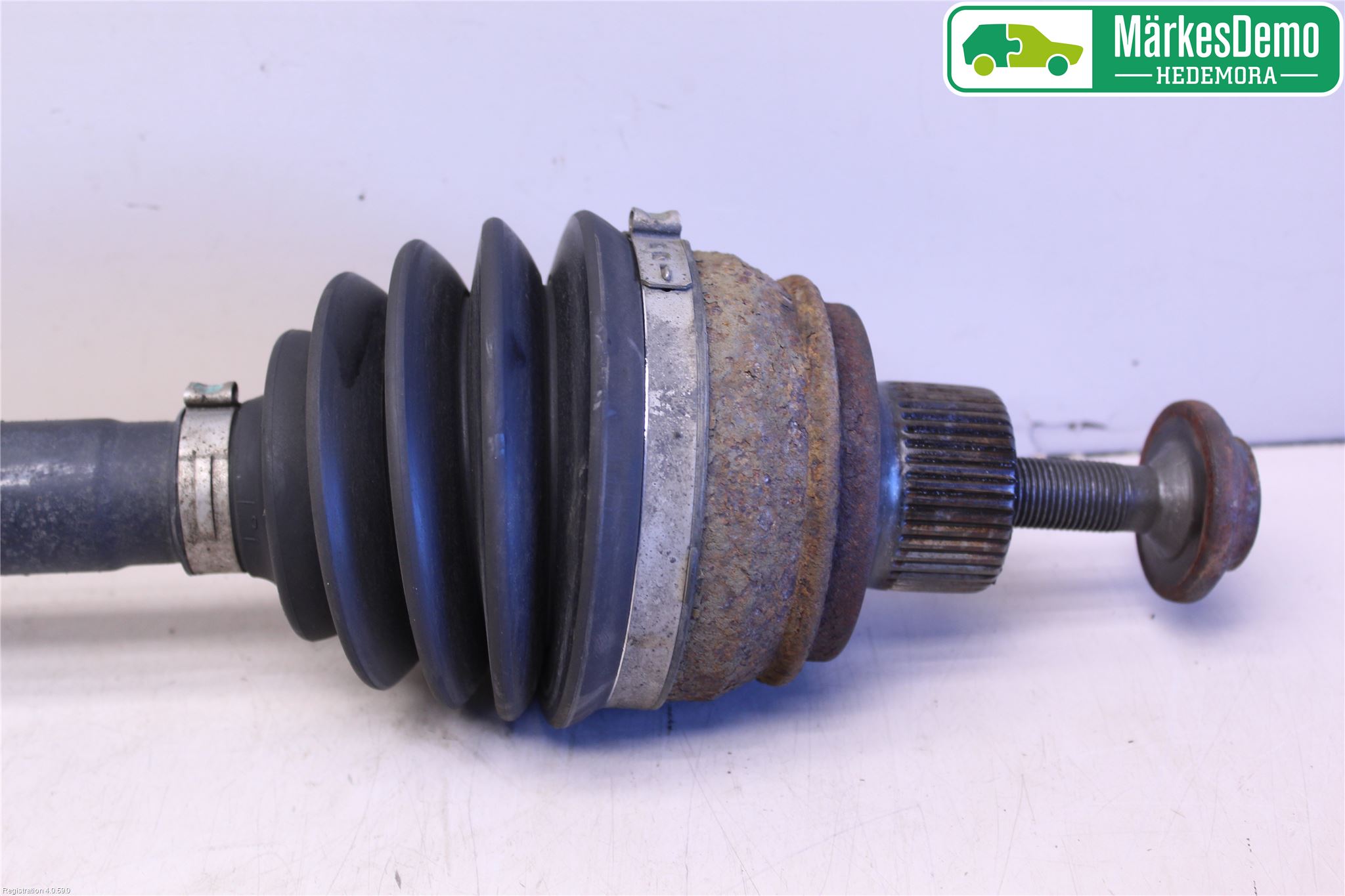 Audi Q5 09-16 Drivaksel Foran Kompl Venstre