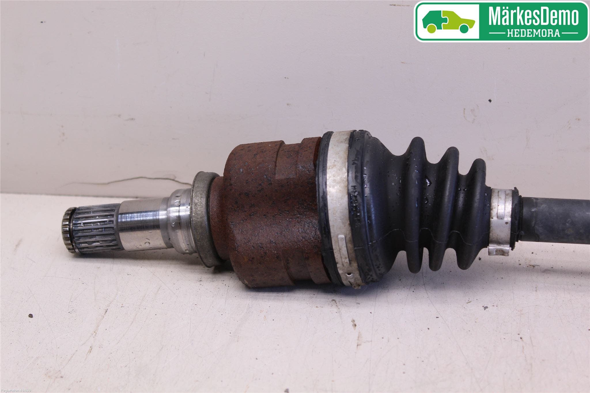Toyota YARIS XP90 06-11 Drivaksel Foran Kompl Venstre