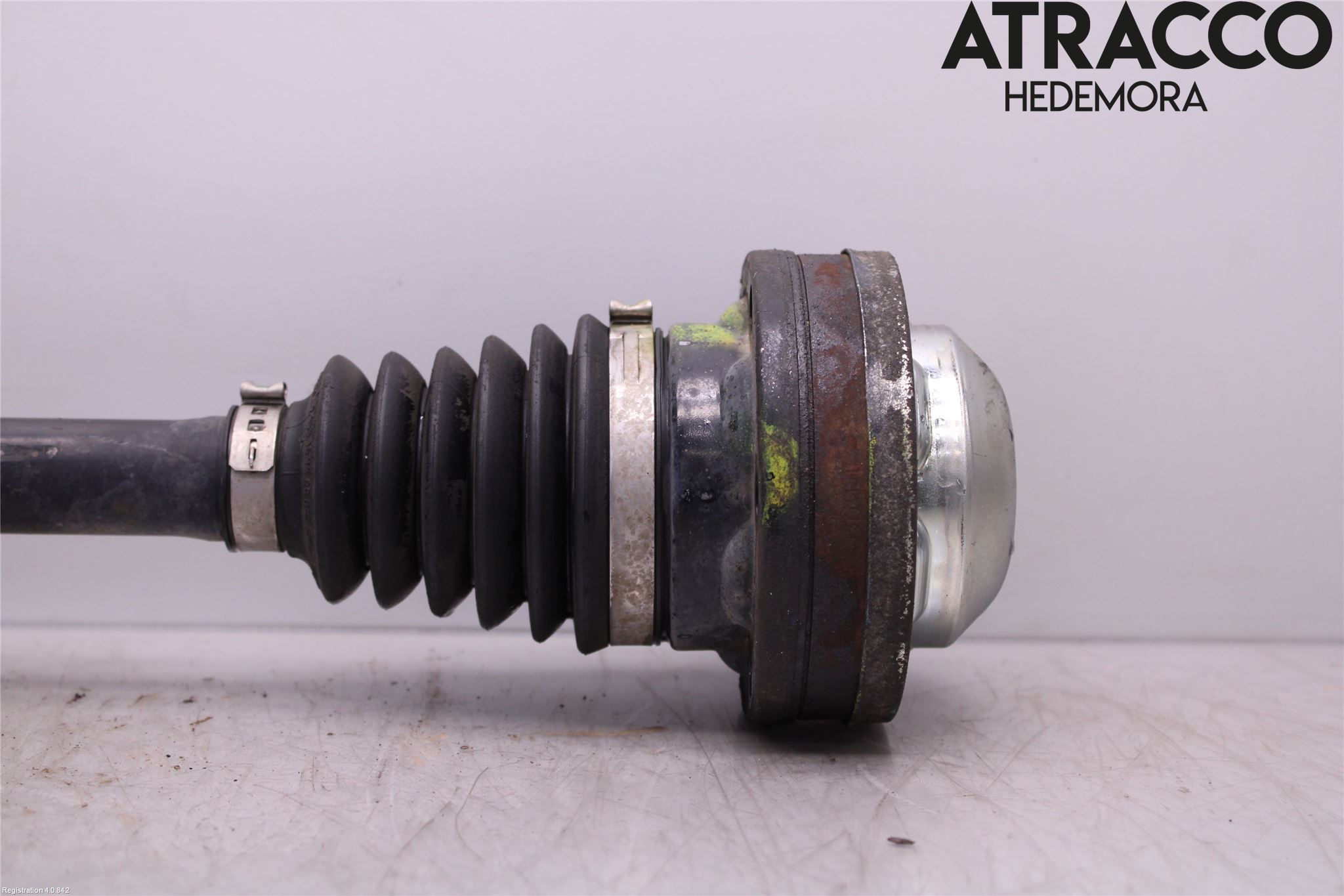 Volkswagen VW TRANSP/CARAVELLE (T5) 04-15 Drivaksel Foran Kompl Venstre
