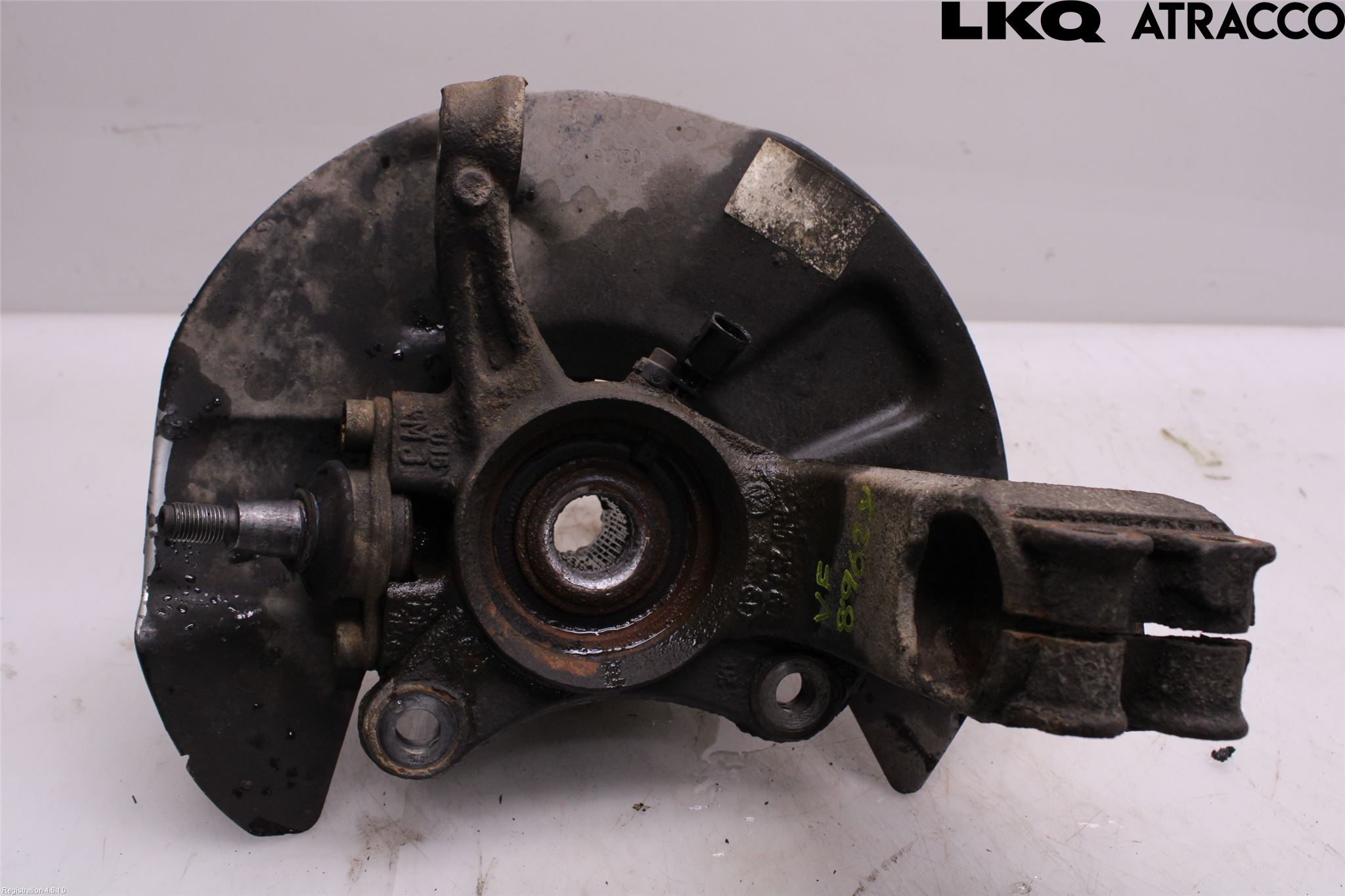 Volkswagen VW TRANSP/CARAVELLE (T6) 16-22 Spindel Vf