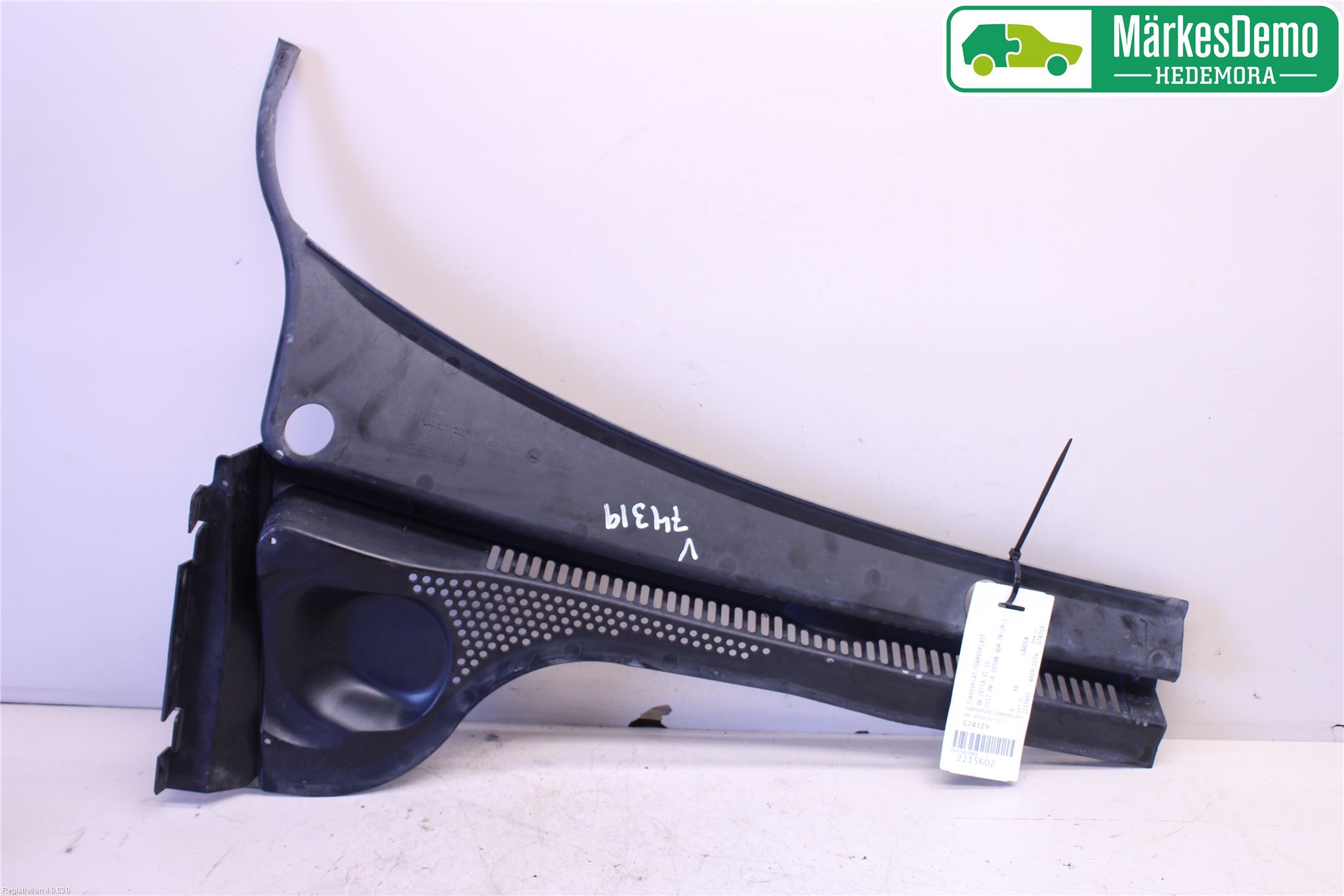 Volkswagen VW JETTA VI 11- Visker Deksel-Grill-Under Frr
