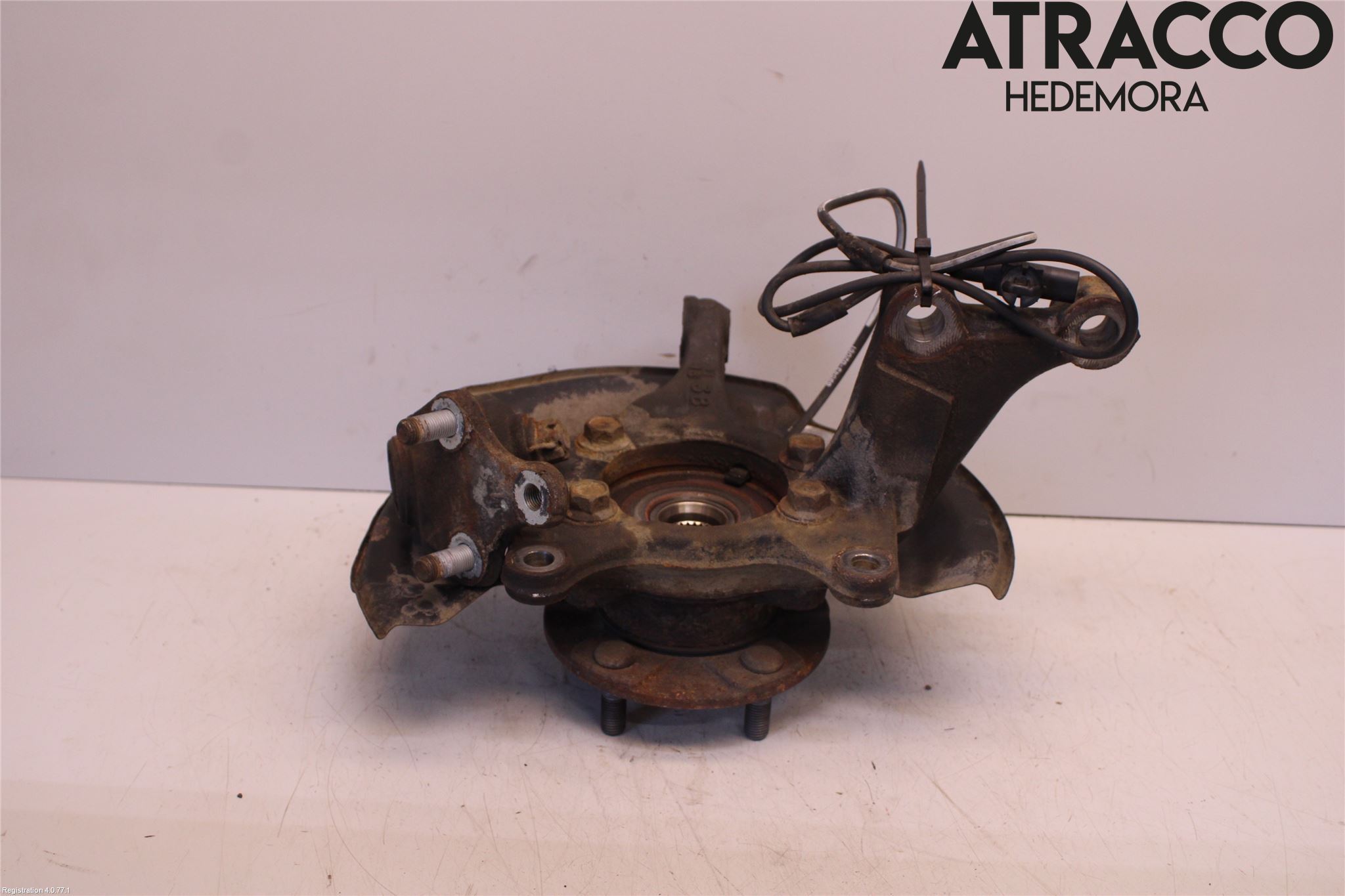 Toyota AVENSIS 16-18 Spindel Vf