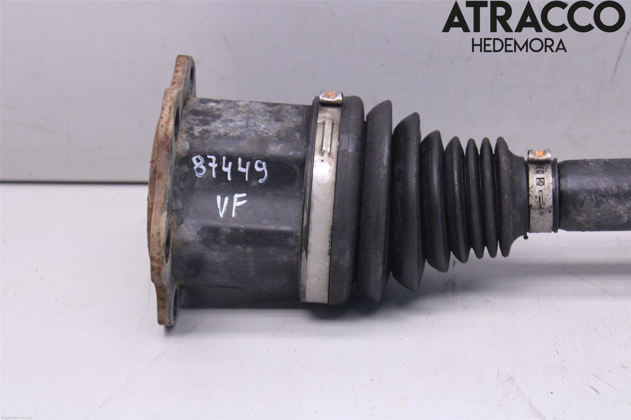 Audi A4/S4 B9 16-19 Drivaksel Foran Kompl Venstre