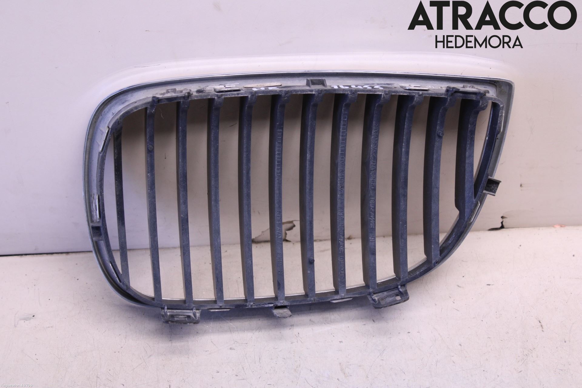 BMW 1 E87/81 5D/3D 03-11 Grilldel Høyre