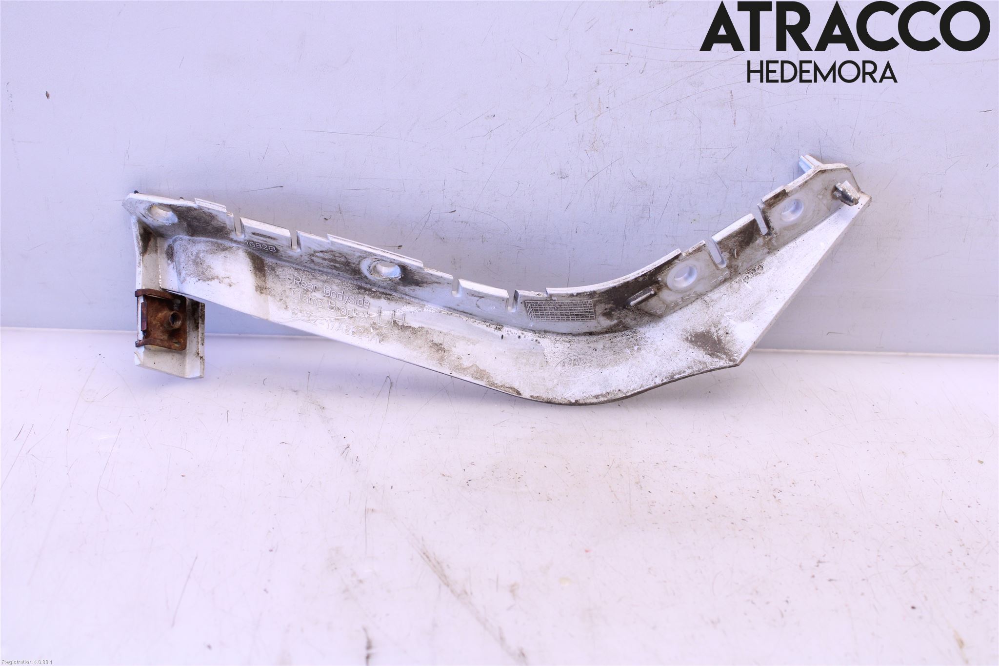 Landrover LAND ROVER RANGE ROVER EVOQUE (L538) 11-18 Støtfangerfeste Bak Venstre