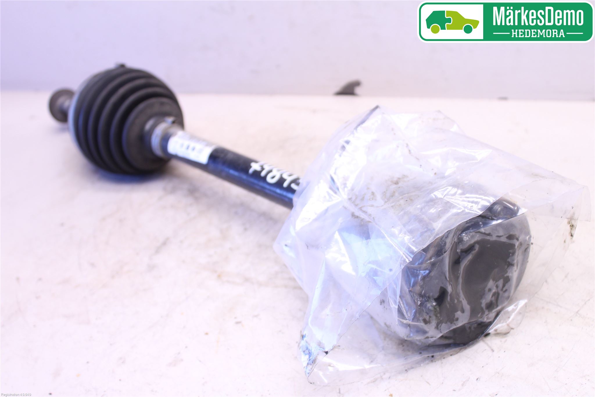 Audi A3/S3 8V 13-20 Drivaksel Foran Kompl Venstre