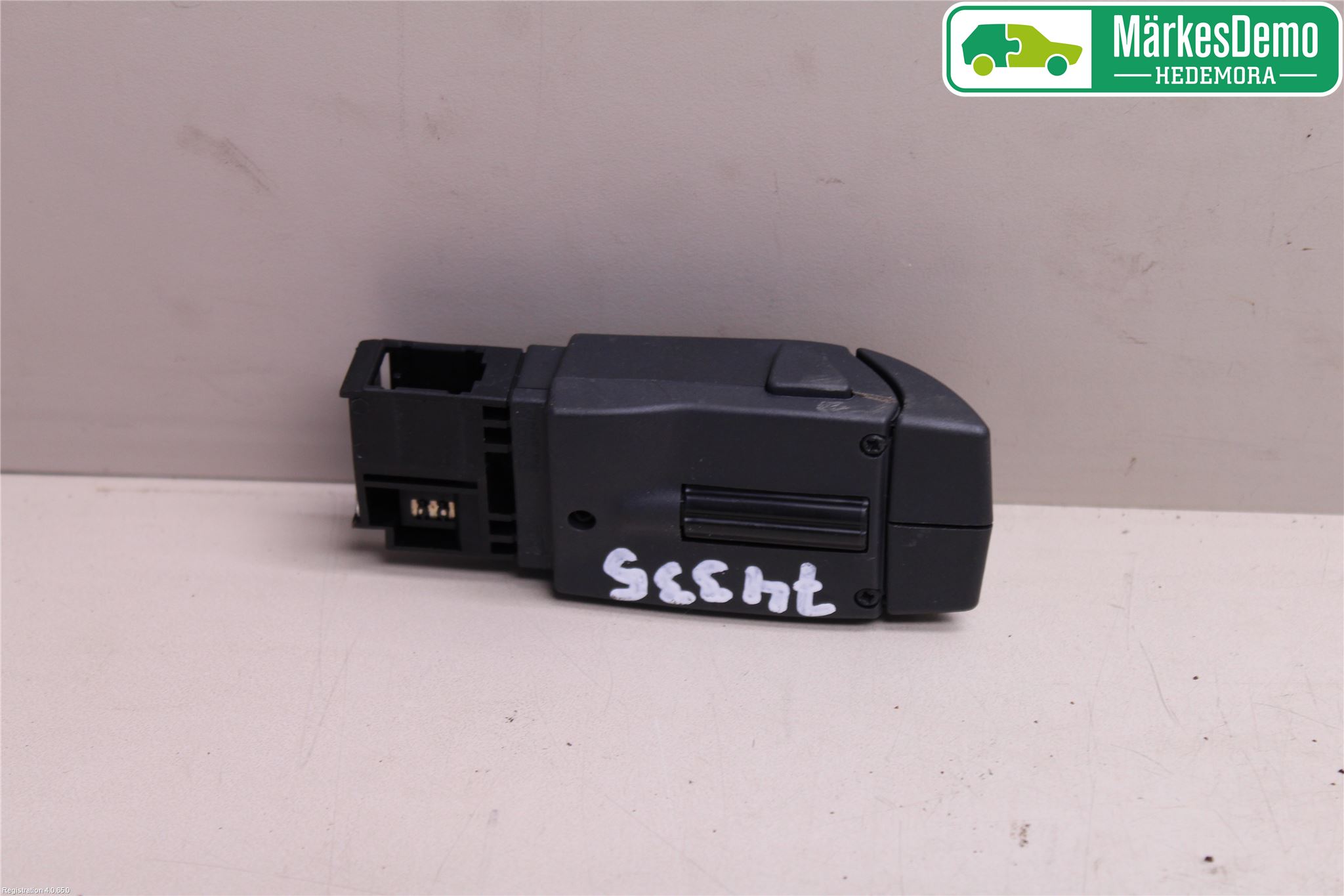 Dacia SANDERO/STEPWAY 13-20 Bryter Ratt Radio-Stereo