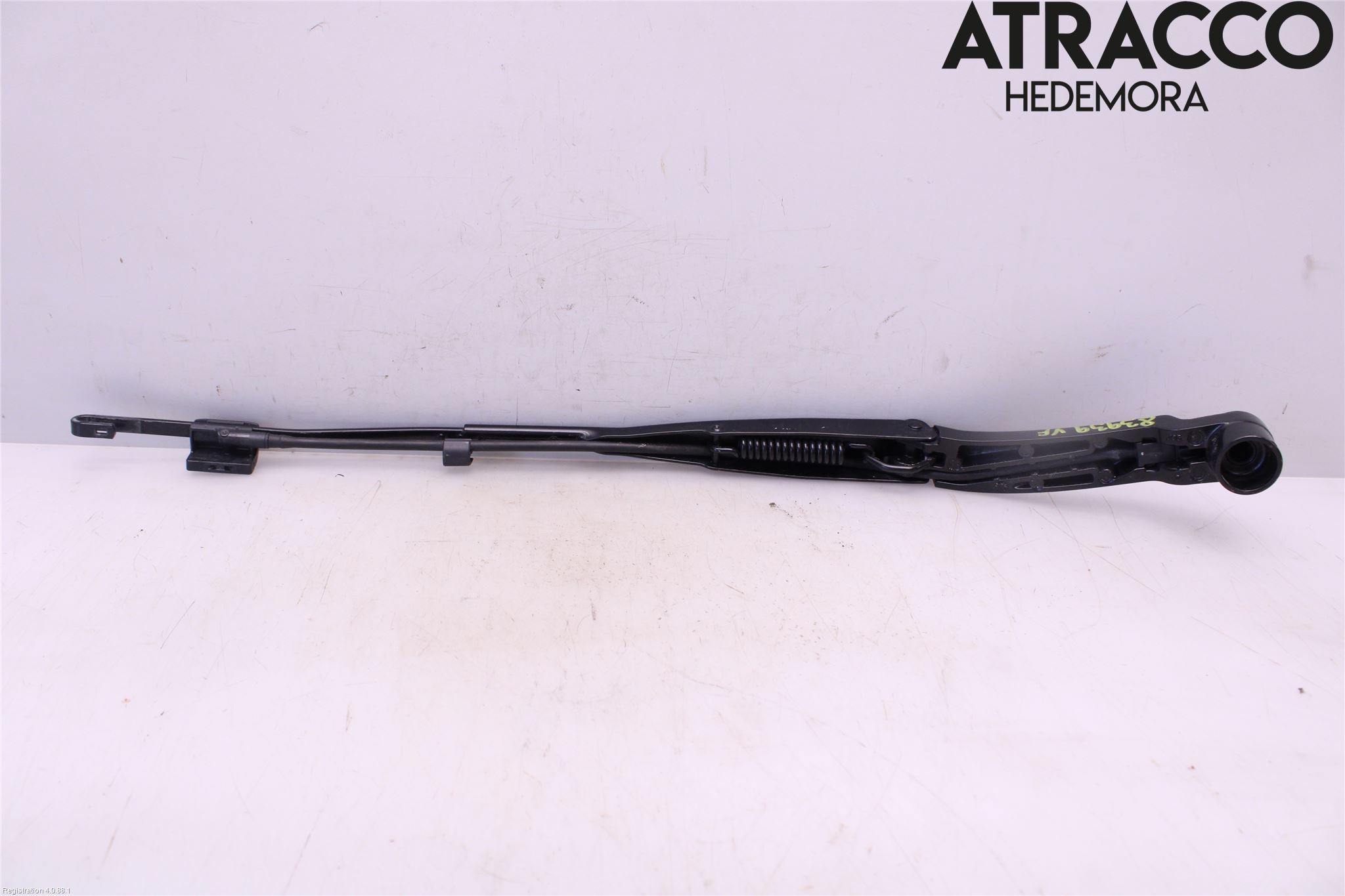 Mazda 3 IV 19- Viskerarm-Armer Frontrute