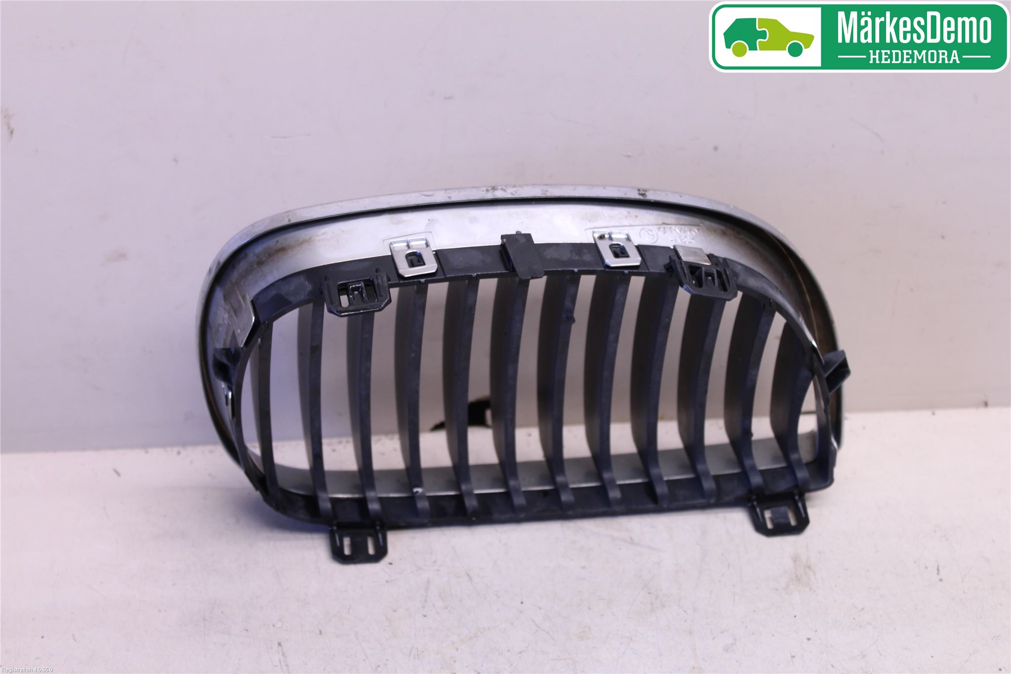 BMW 1 E87/81 5D/3D 03-11 Grilldel Venstre