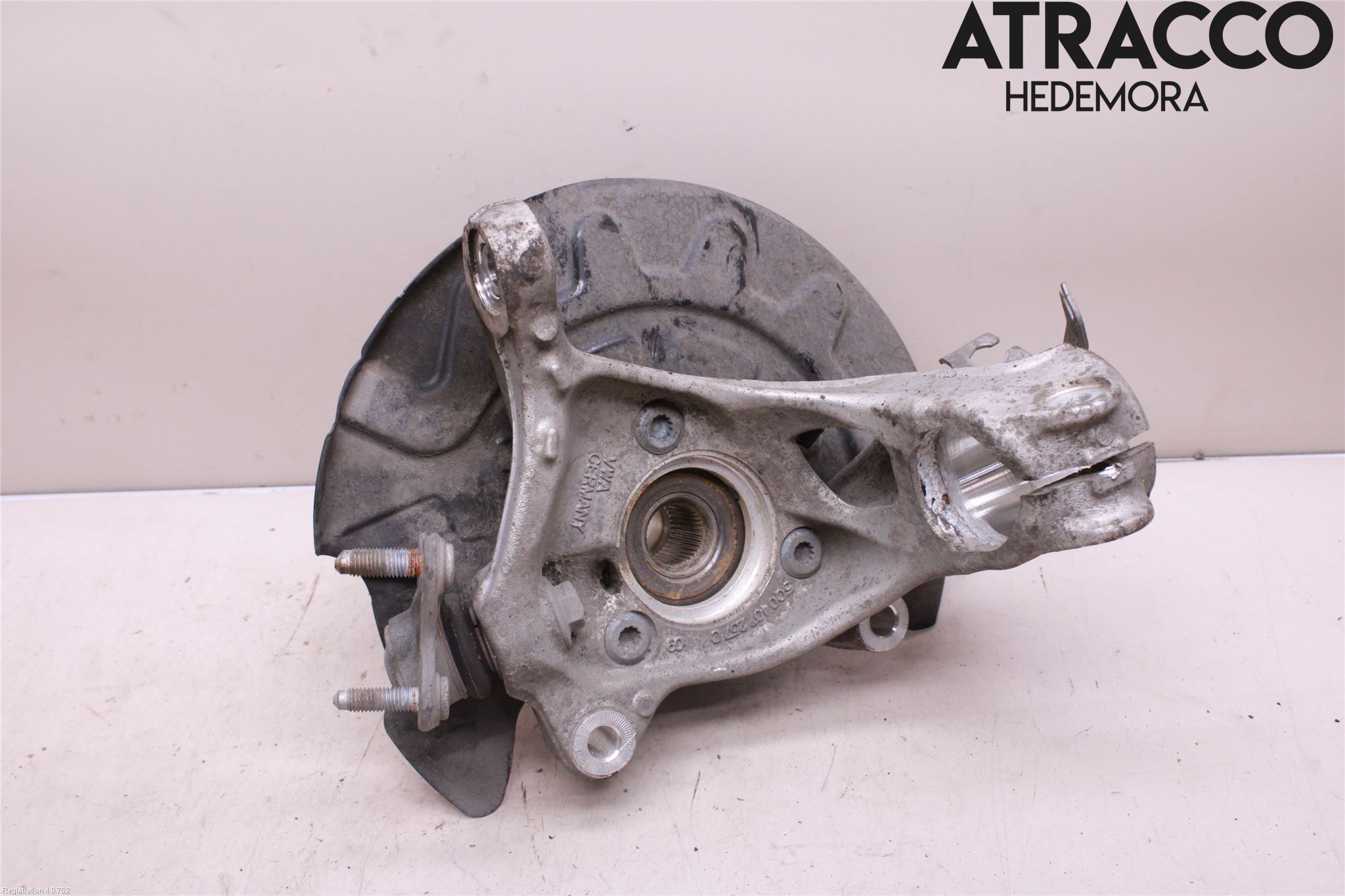 Volkswagen VW PASSAT 15-19 Spindel Vf