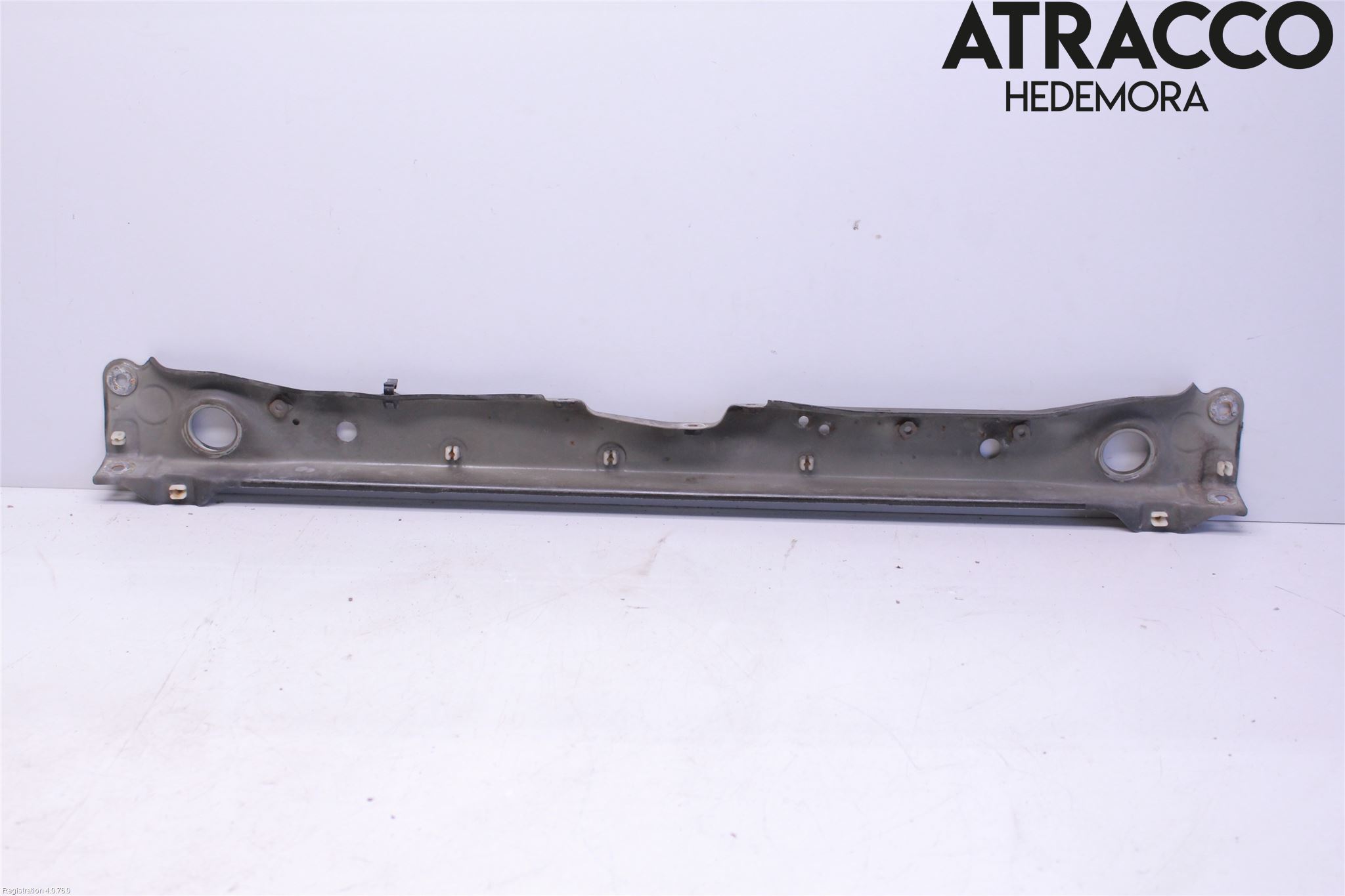 Toyota RAV 4 00-06 Radiator Feste - Ramme - Bjelk