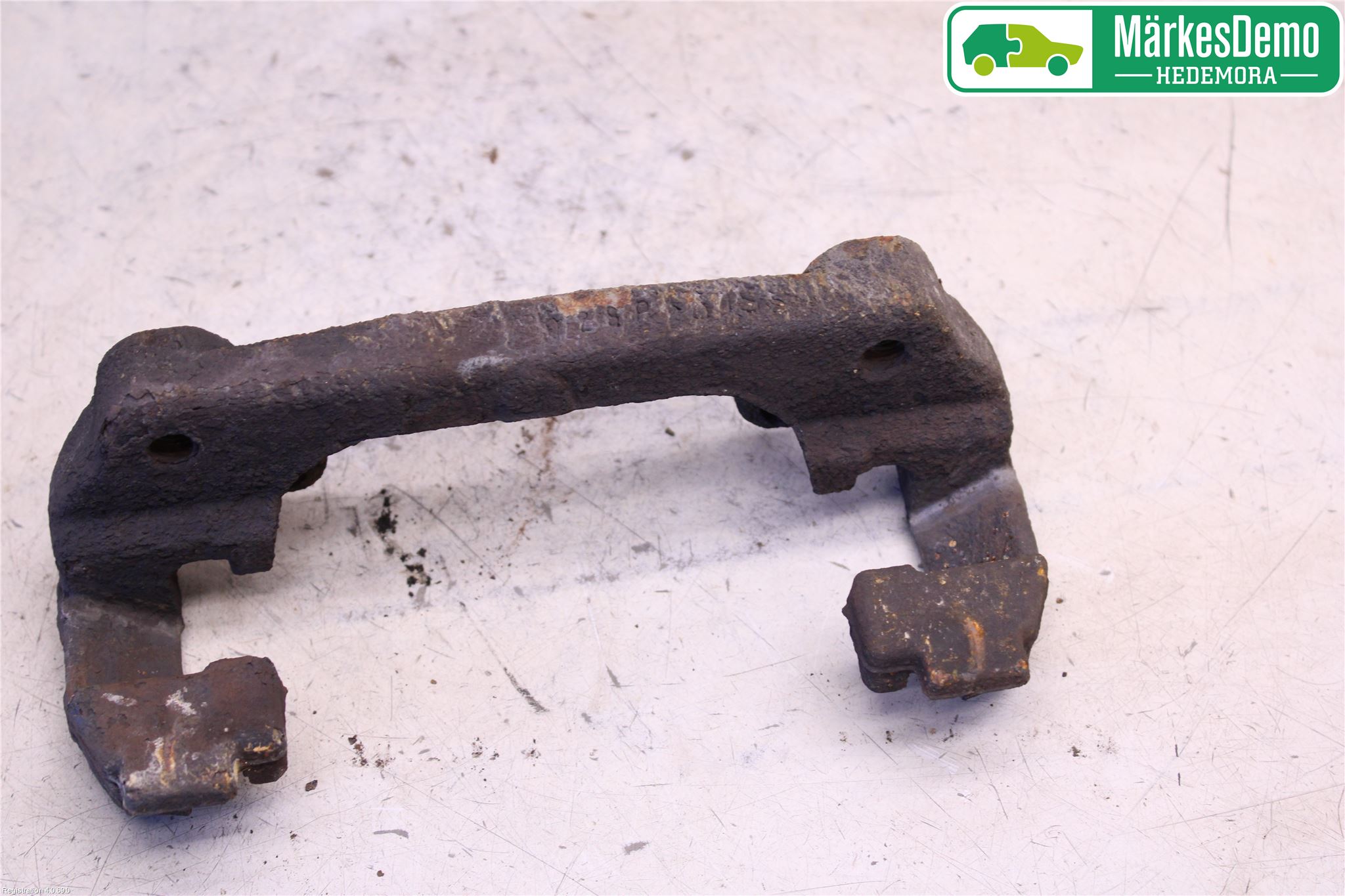 Dacia DUSTER 10-17 Bremsecaliper Feste Holder