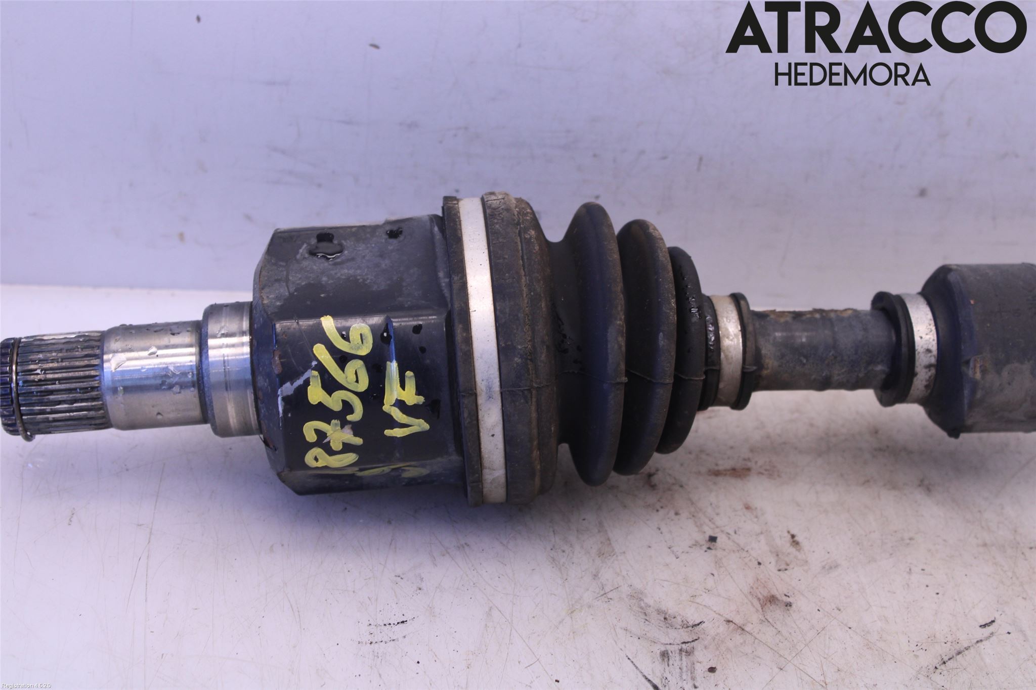 Audi A4/S4 08-11 Drivaksel Foran Kompl Venstre