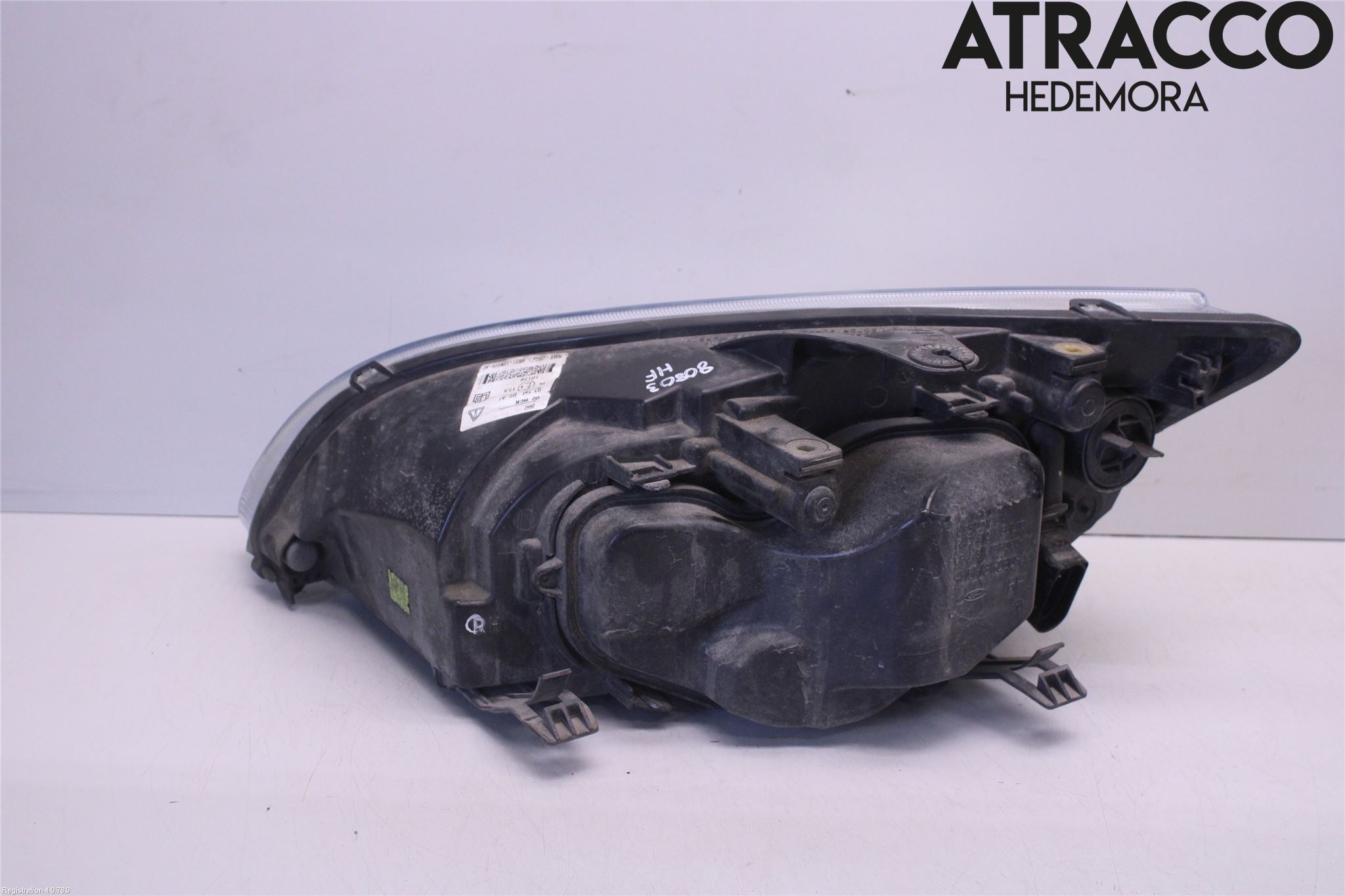 Ford FOCUS     04-07 Frontlykt Høyre