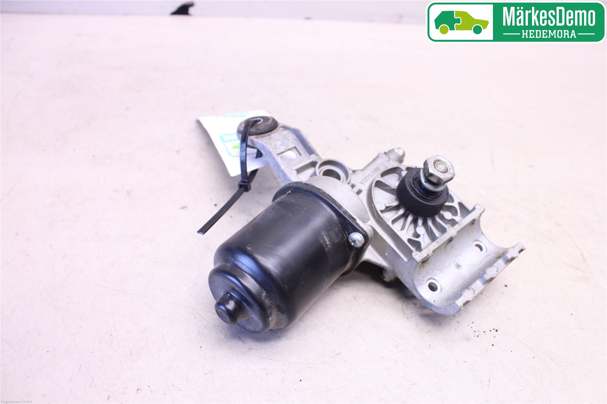 Subaru OUTBACK 10-15 Viskermotor Frontrute