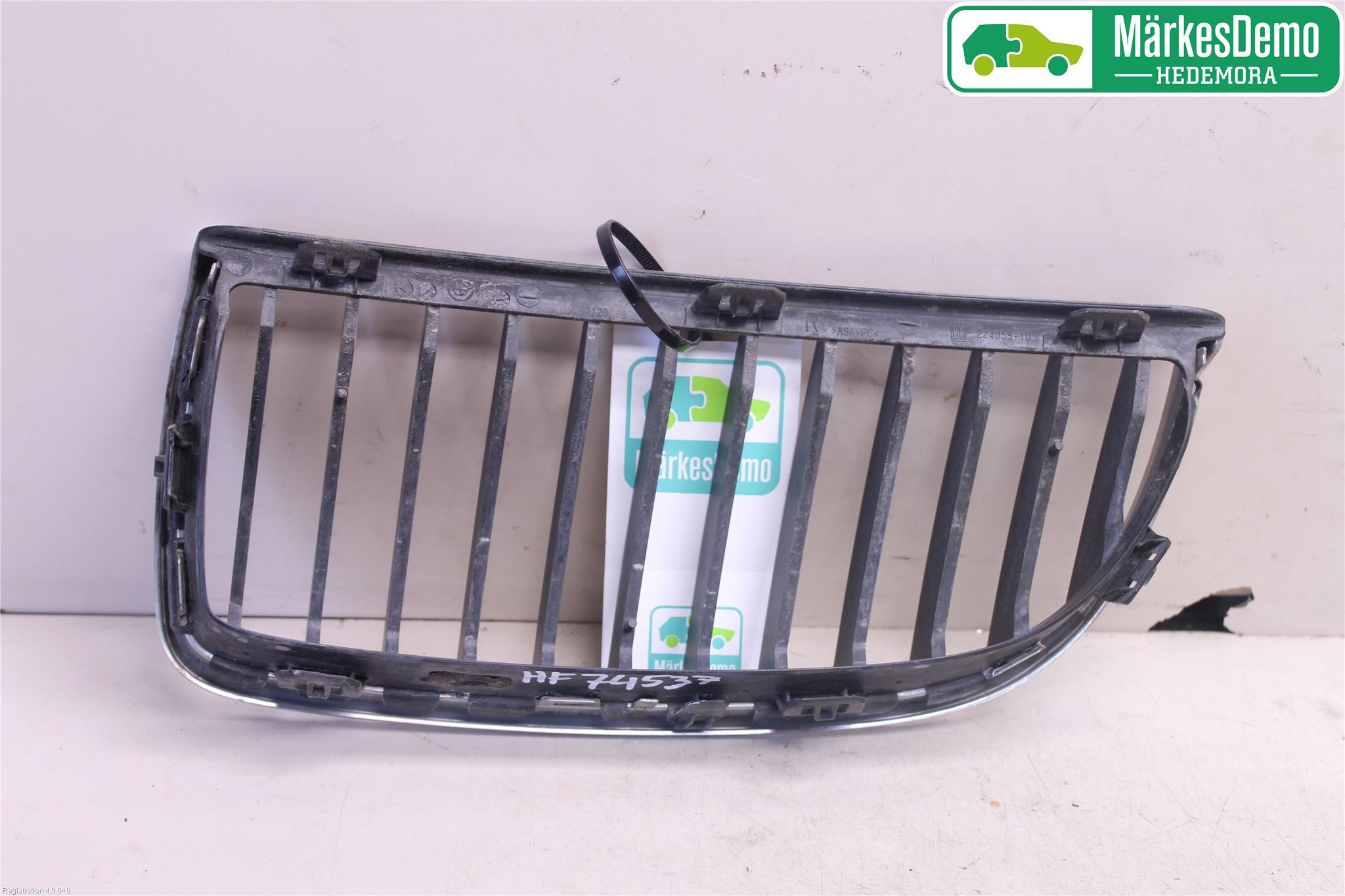 BMW 3 E90/91 SED/TOU 05-12 Grilldel Høyre
