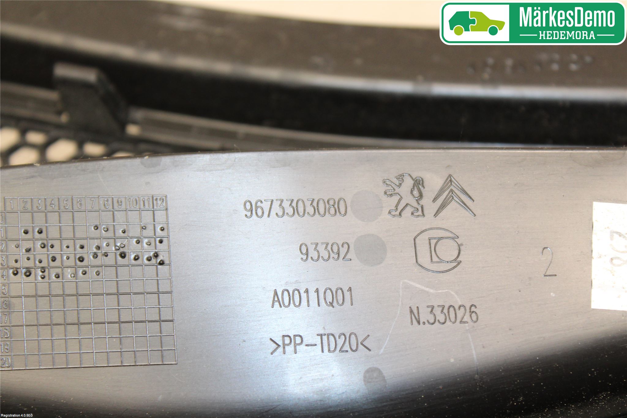 Peugeot 208 12-15 Visker Deksel-Grill-Under Frr