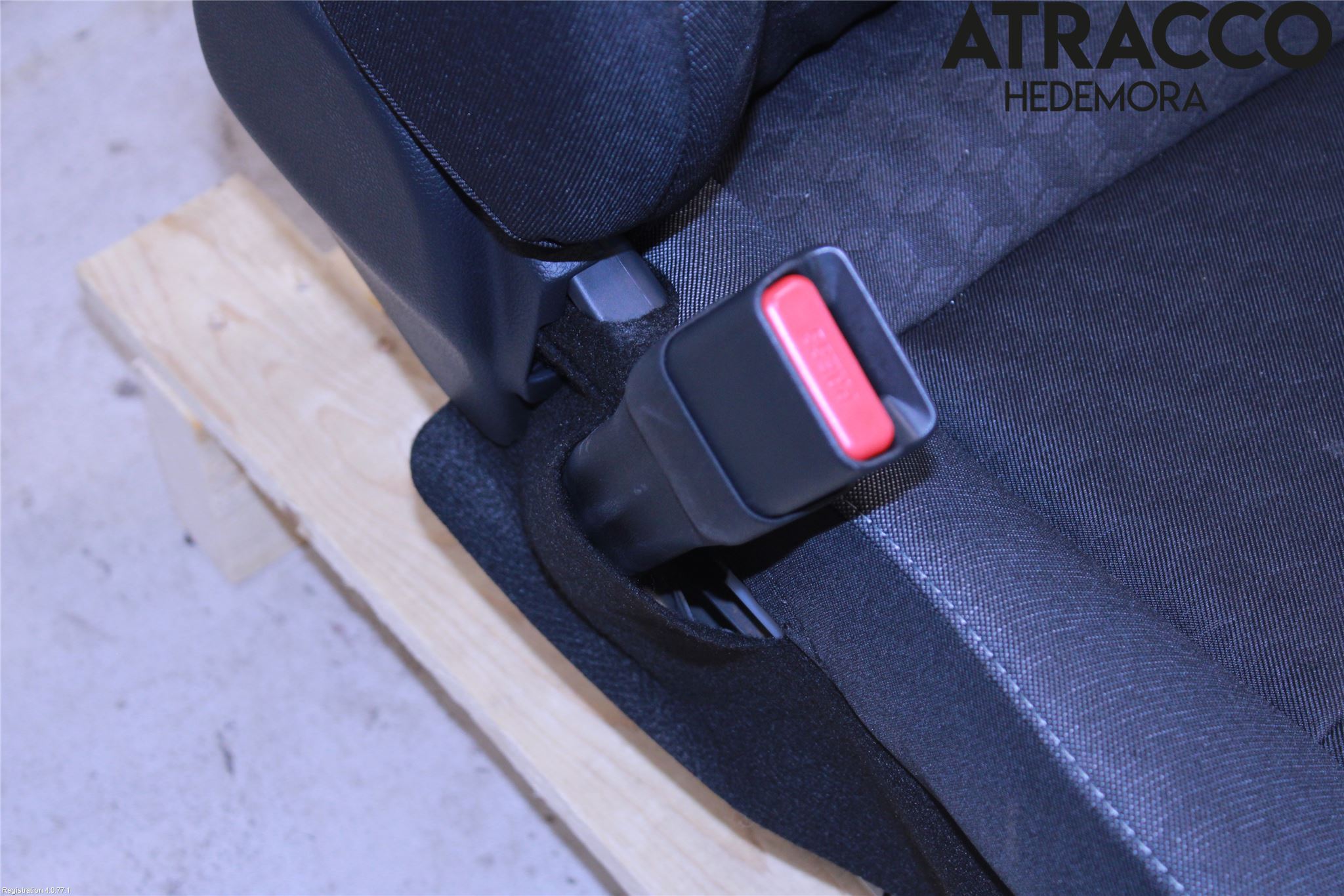 Toyota YARIS XP21 20- Innr Sete Foran Venstre