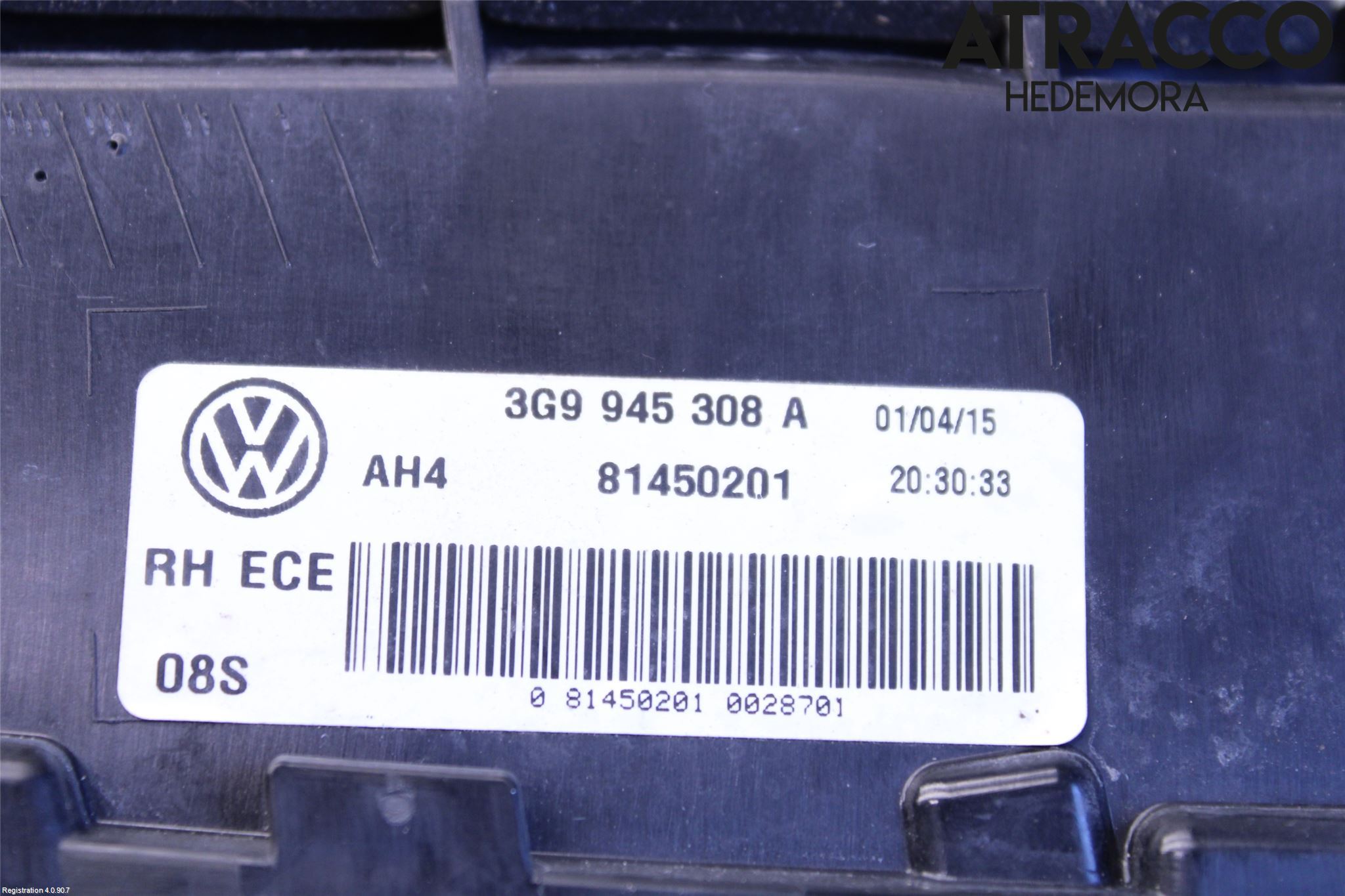Volkswagen VW PASSAT 15-19 Baklykt Høyre  På Luke(Indre)