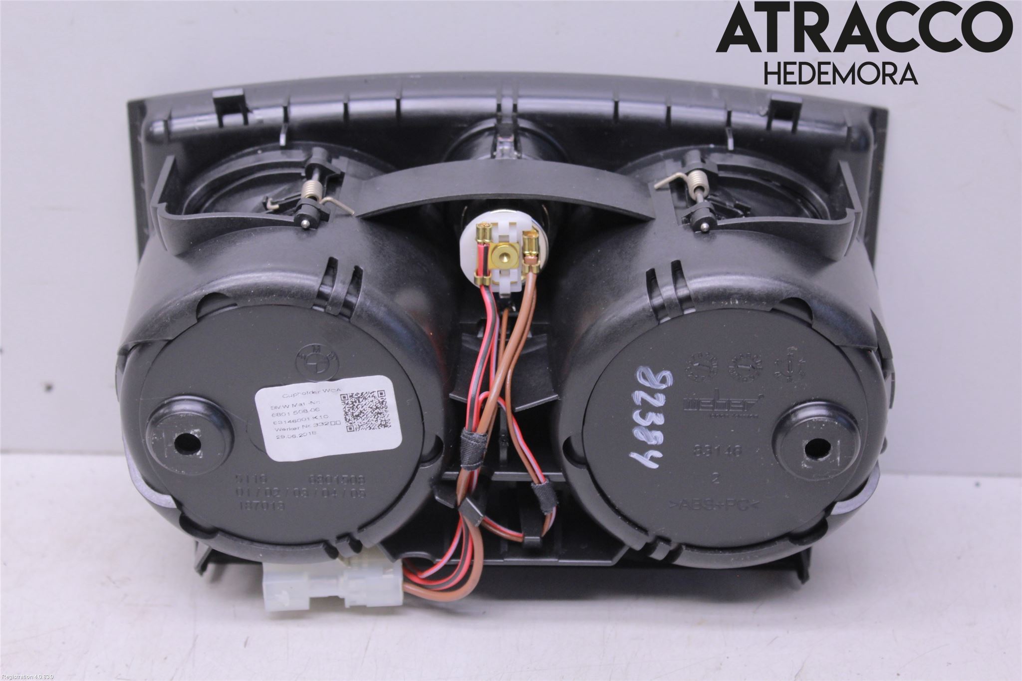 BMW 5 G30/G31/F90 17-23 Innr Koppholder