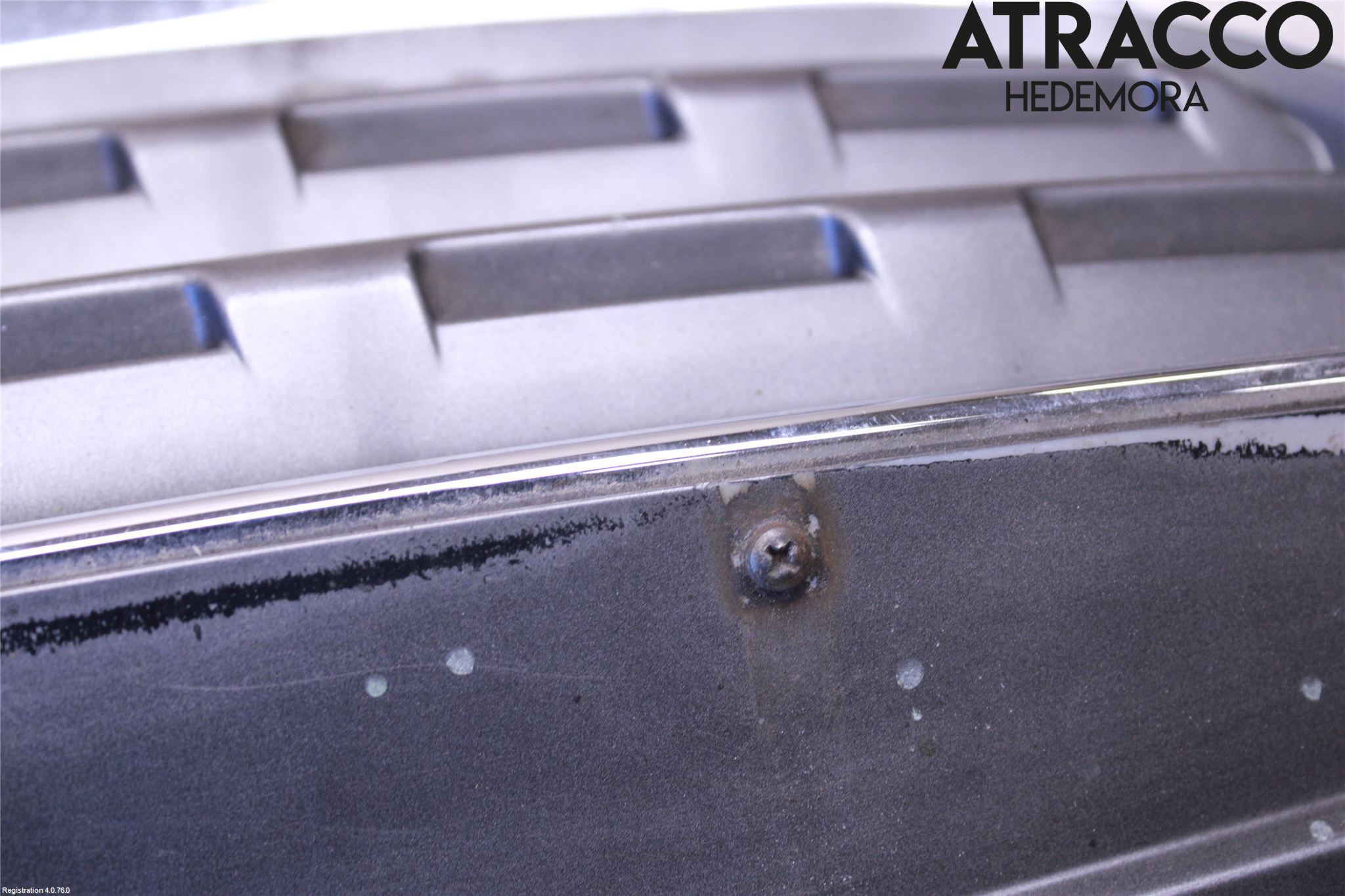 Subaru LEGACY    04-06 Grill Komplett