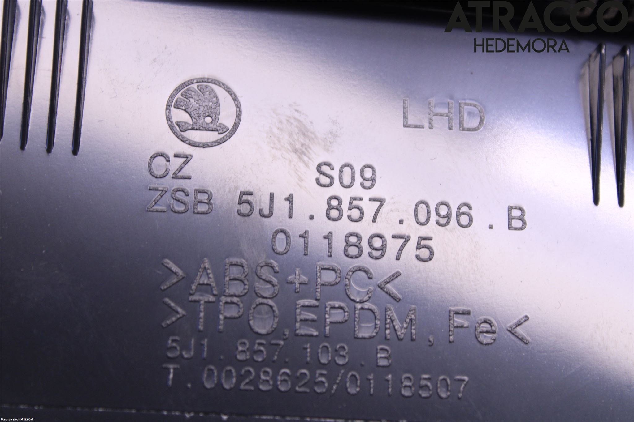 Skoda FABIA 07-14 Innr Hanskerom